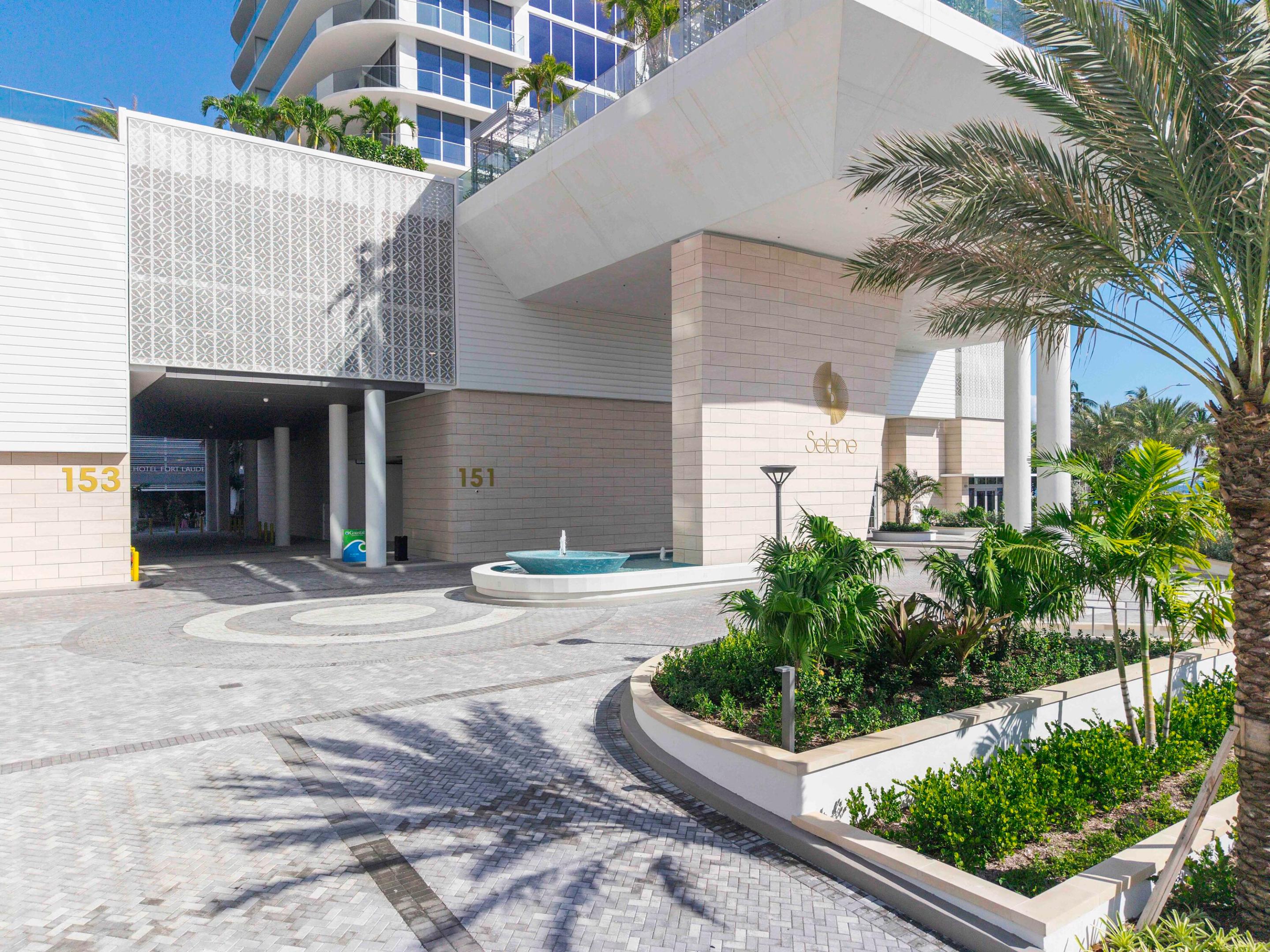 153 N Seabreeze Boulevard 1604
