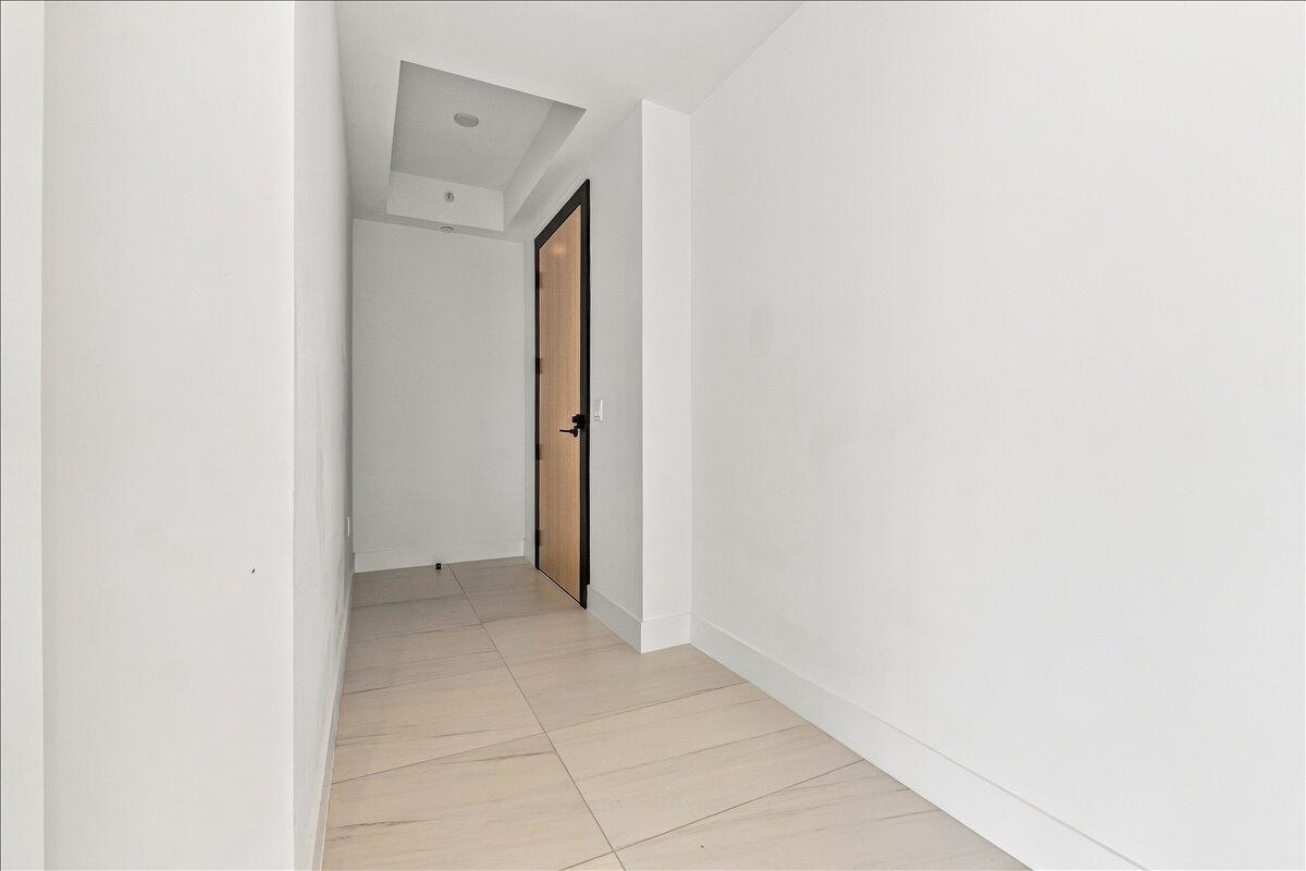 153 N Seabreeze Boulevard 1604