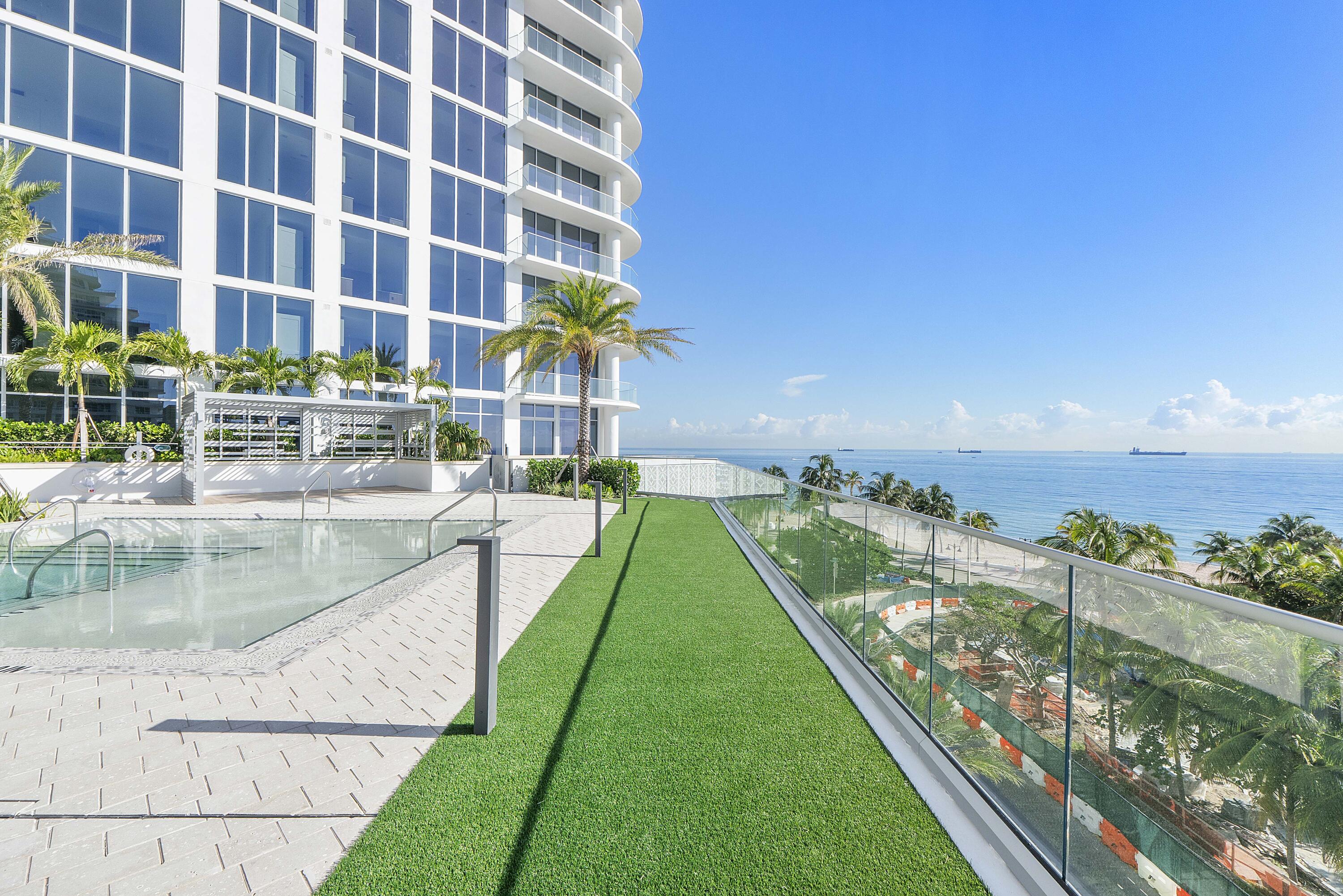 153 N Seabreeze Boulevard 1604