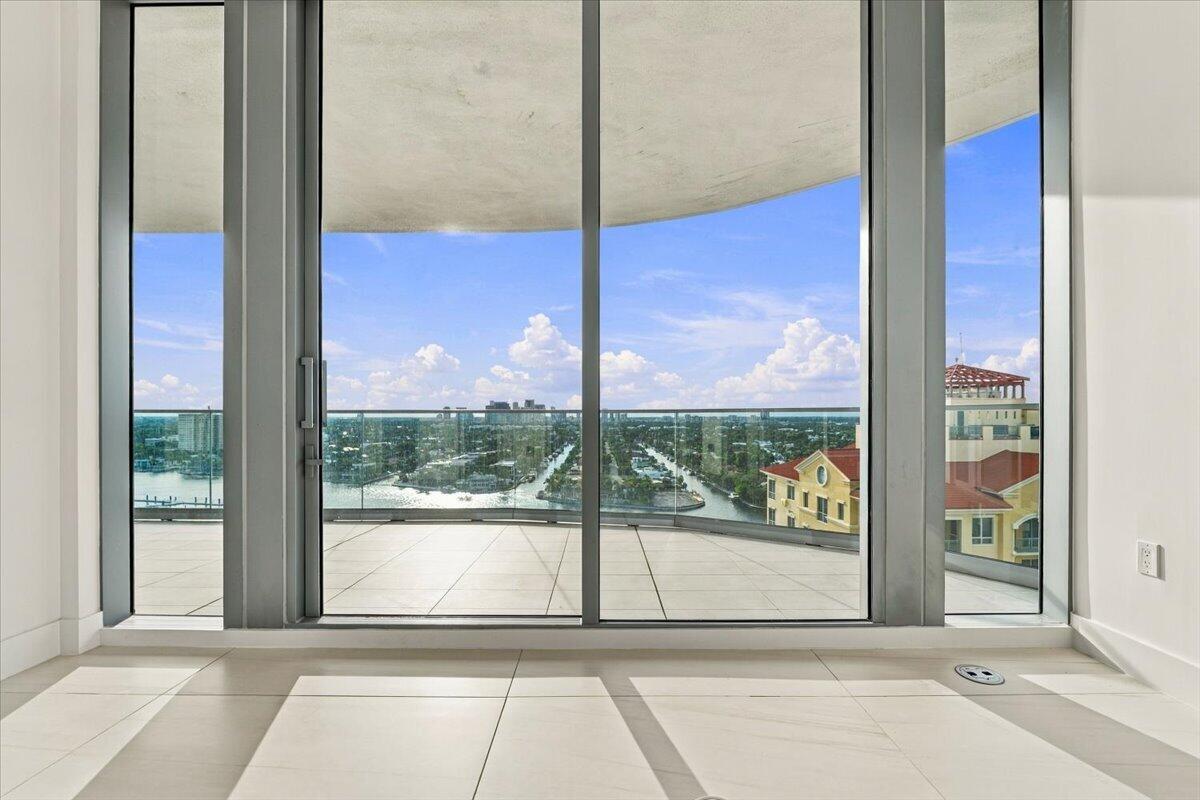 153 N Seabreeze Boulevard 1604