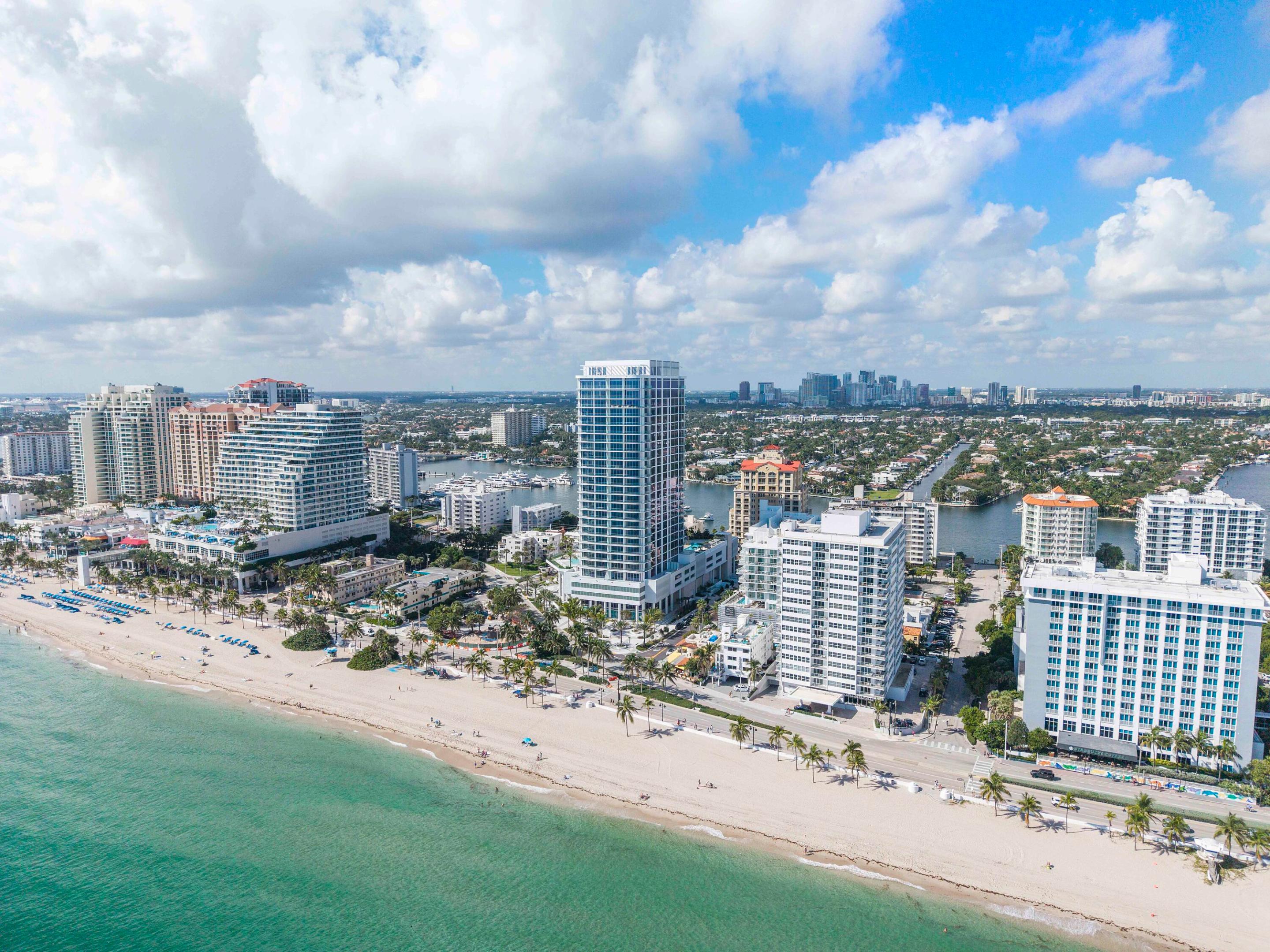 153 N Seabreeze Boulevard 1604