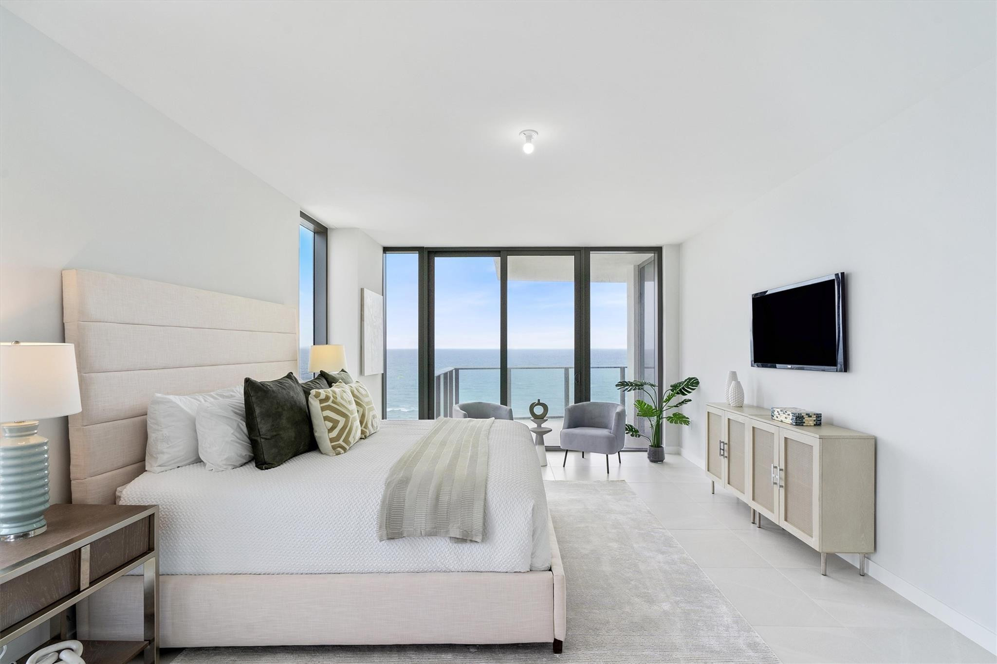 1116 N Ocean Blvd Unit: 1606