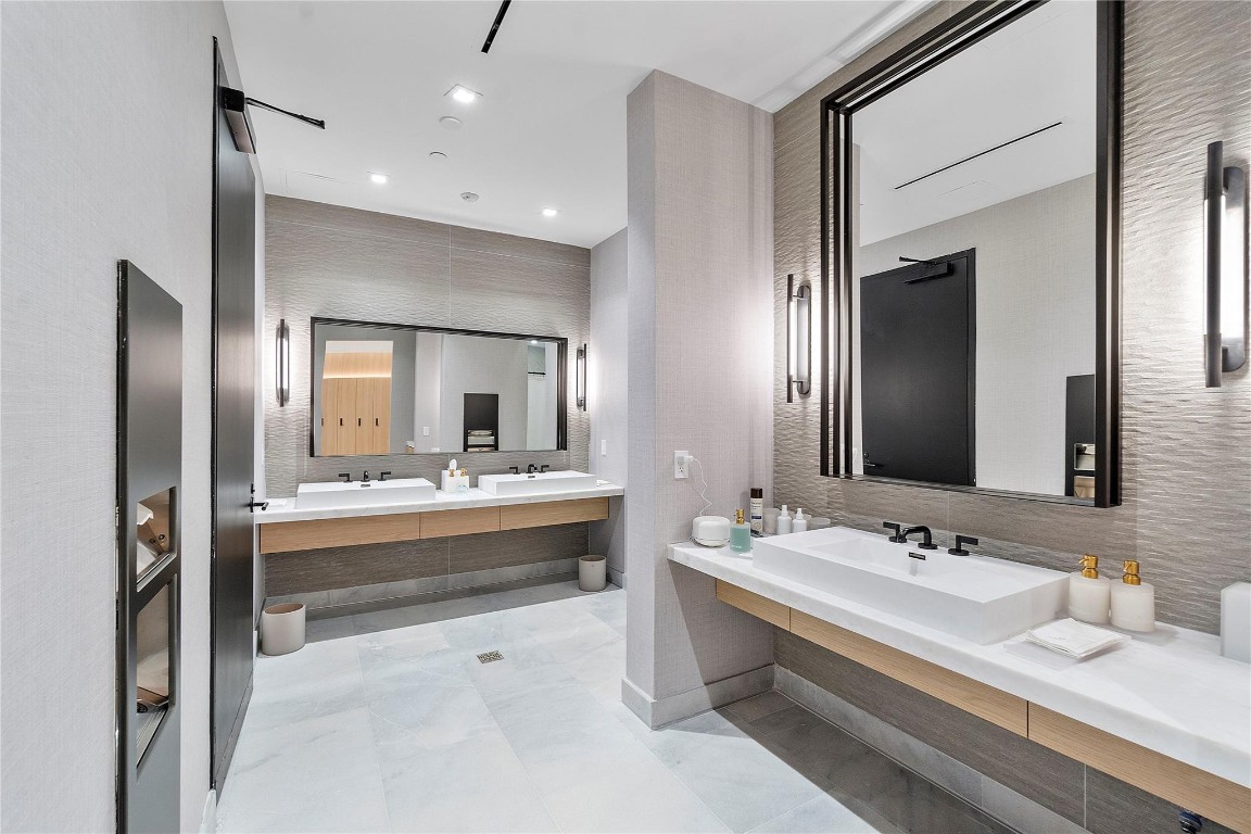 1116 N Ocean Blvd Unit: 1606