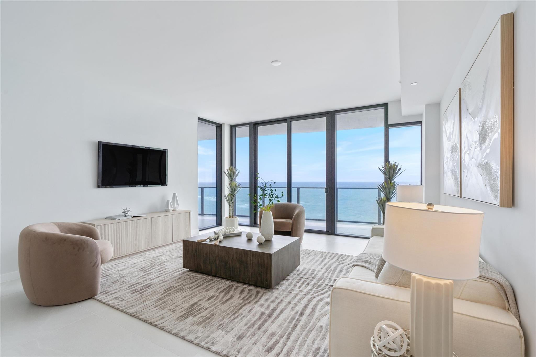 1116 N Ocean Blvd Unit: 1606