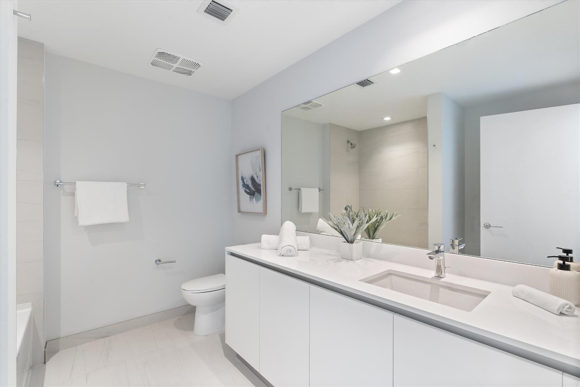 1116 N Ocean Blvd Unit: 1606