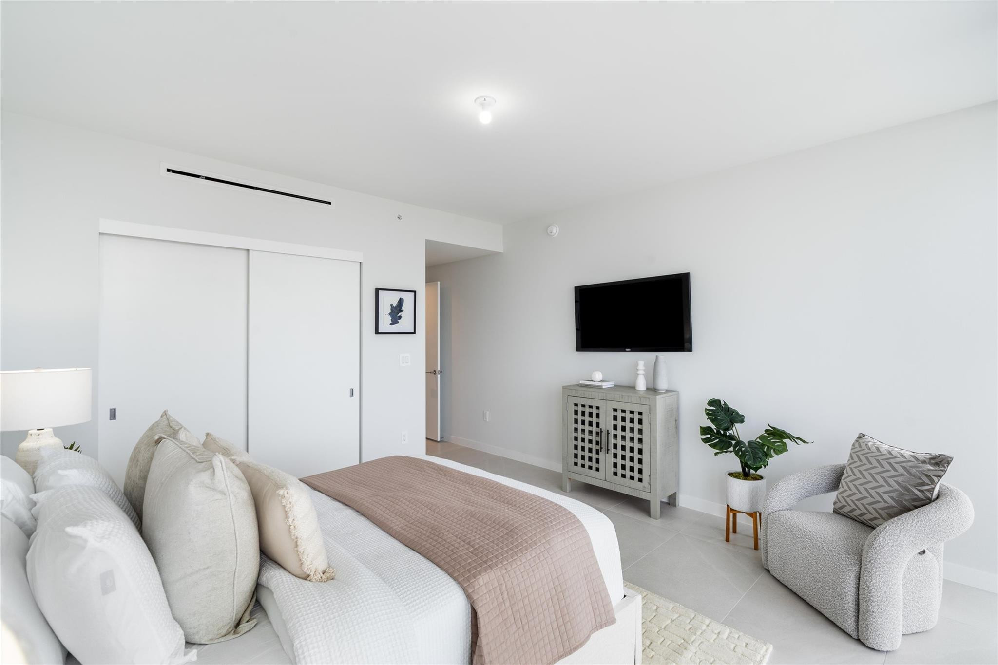 1116 N Ocean Blvd Unit: 1606