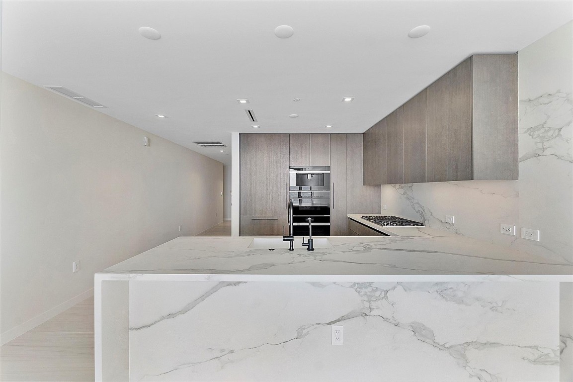 1116 N Ocean Blvd Unit: 504