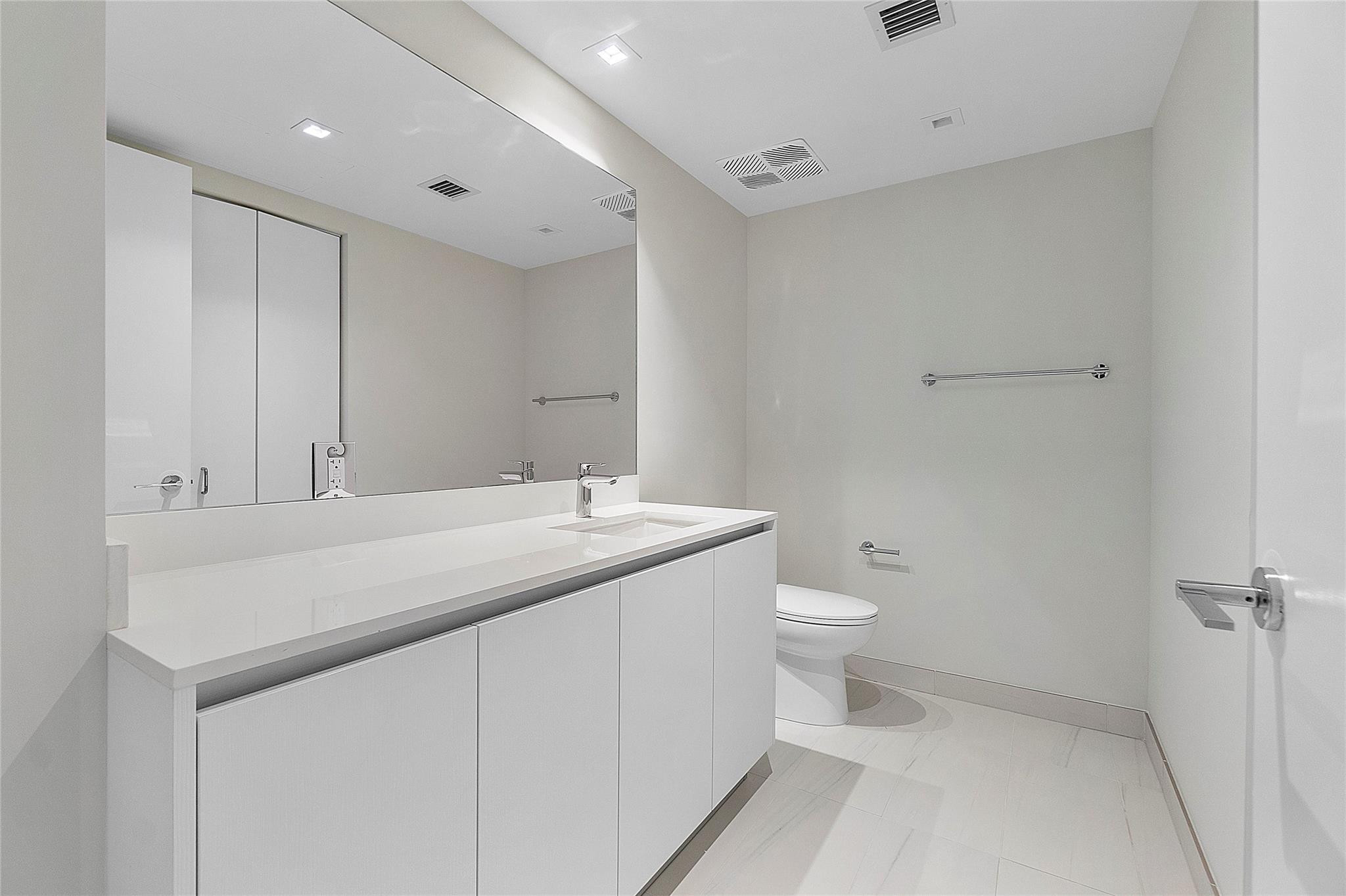 1116 N Ocean Blvd Unit: 504