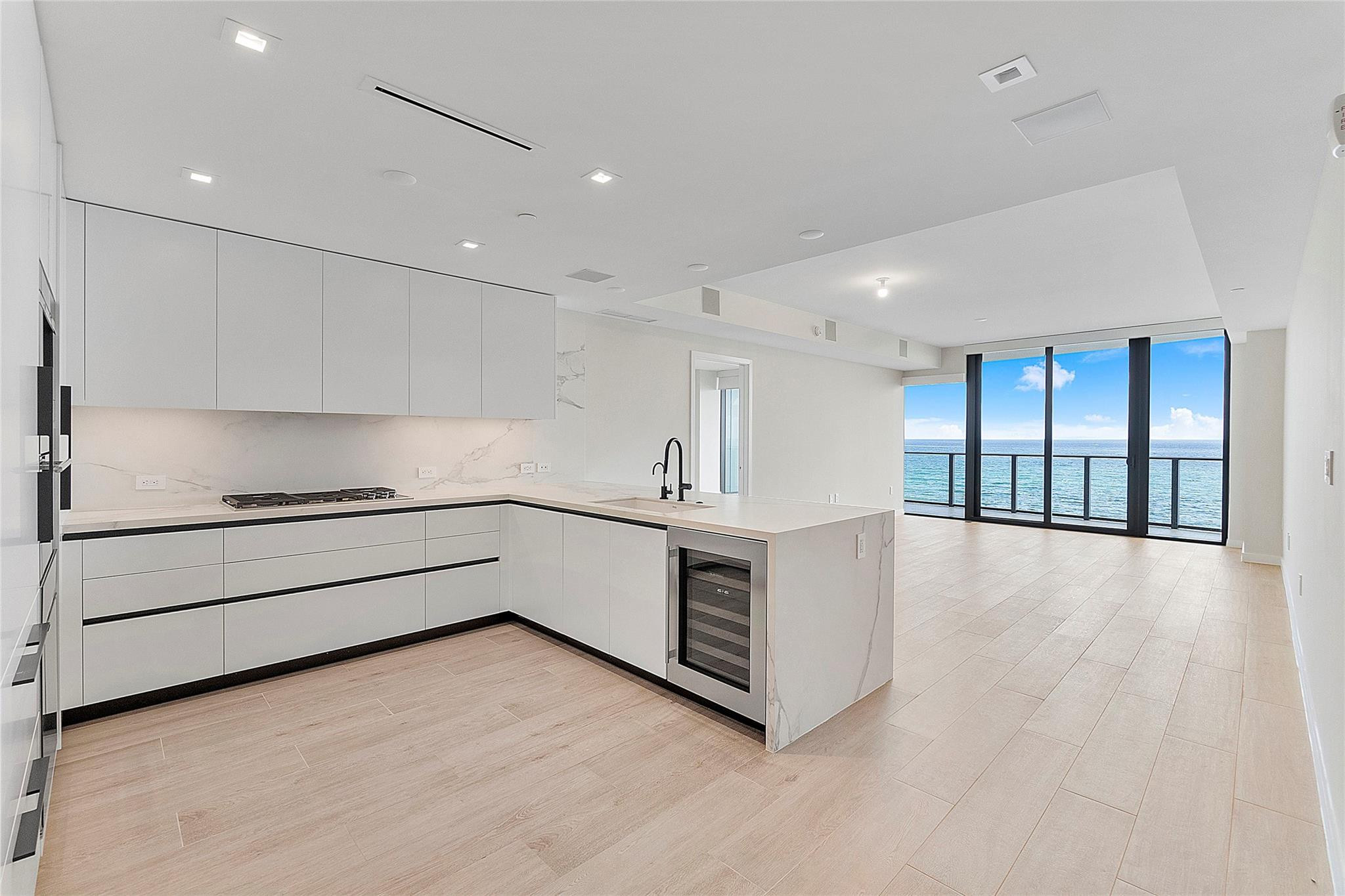 1116 N Ocean Blvd Unit: 805