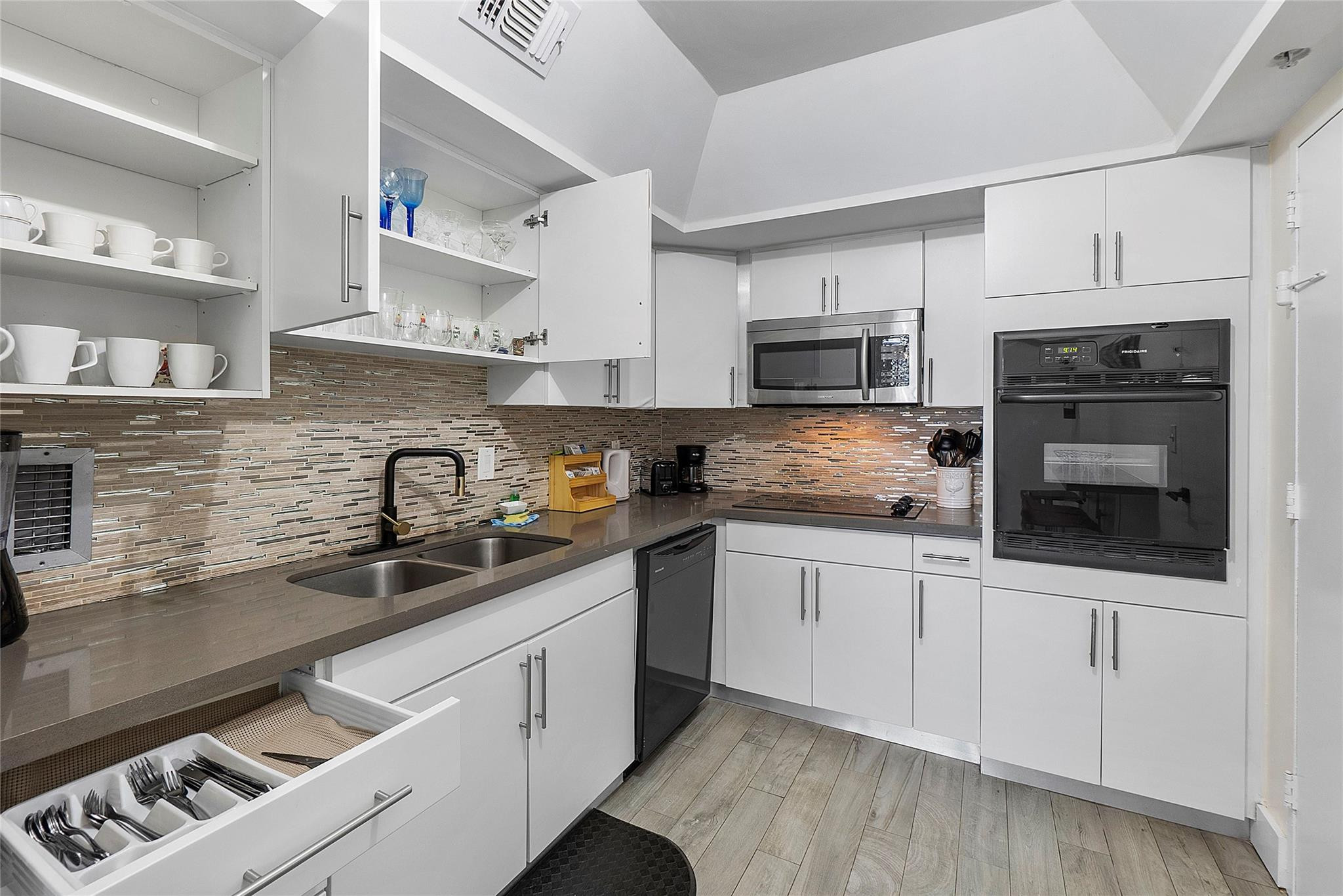 3901 S Ocean Dr Unit: 3W