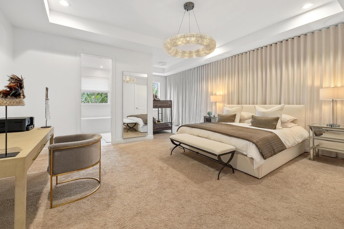 1033 NE 13th Ave 1033