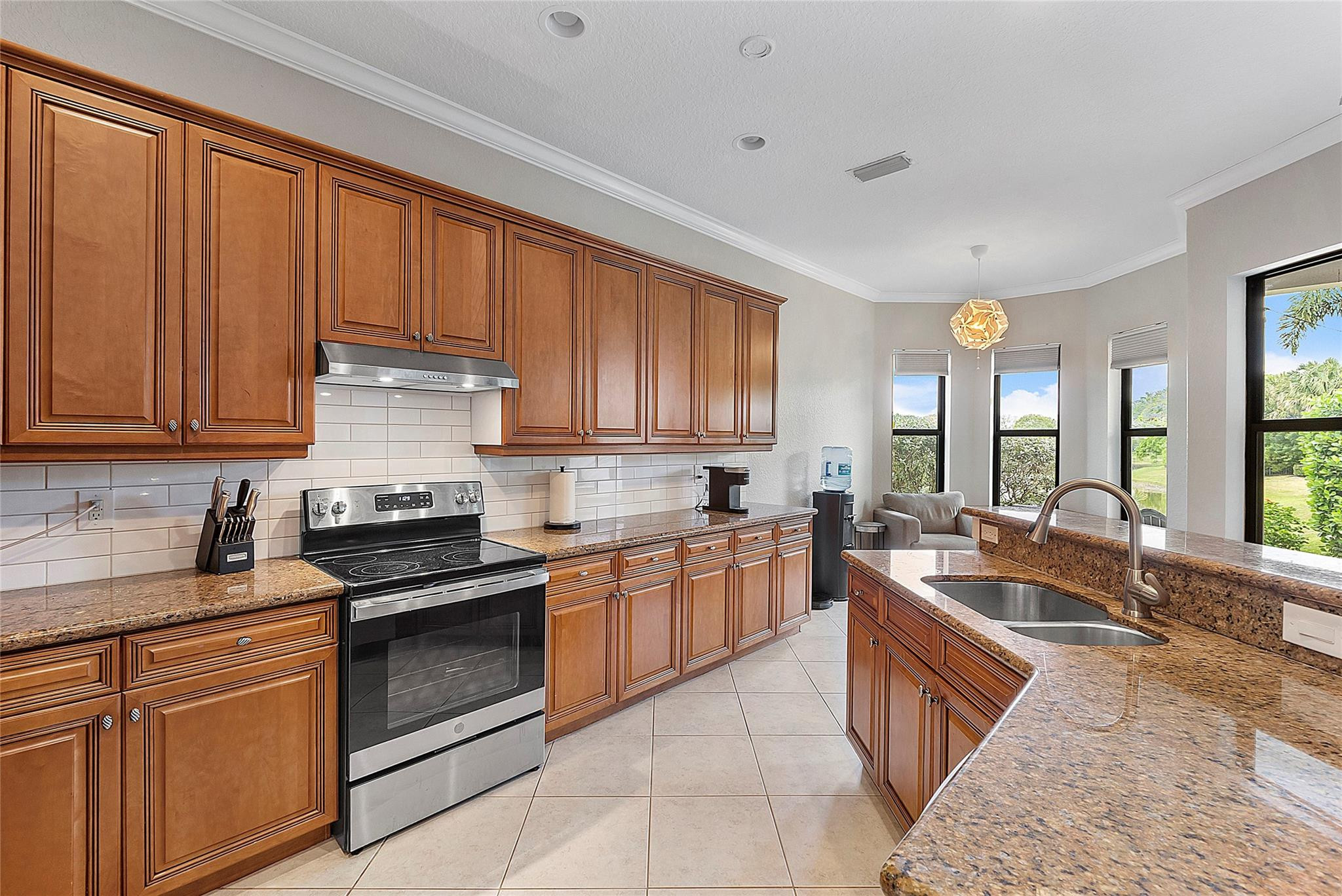 12199 NW 77th Mnr