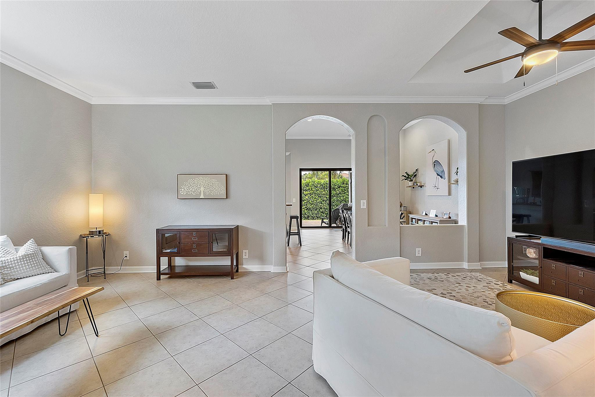 12199 NW 77th Mnr