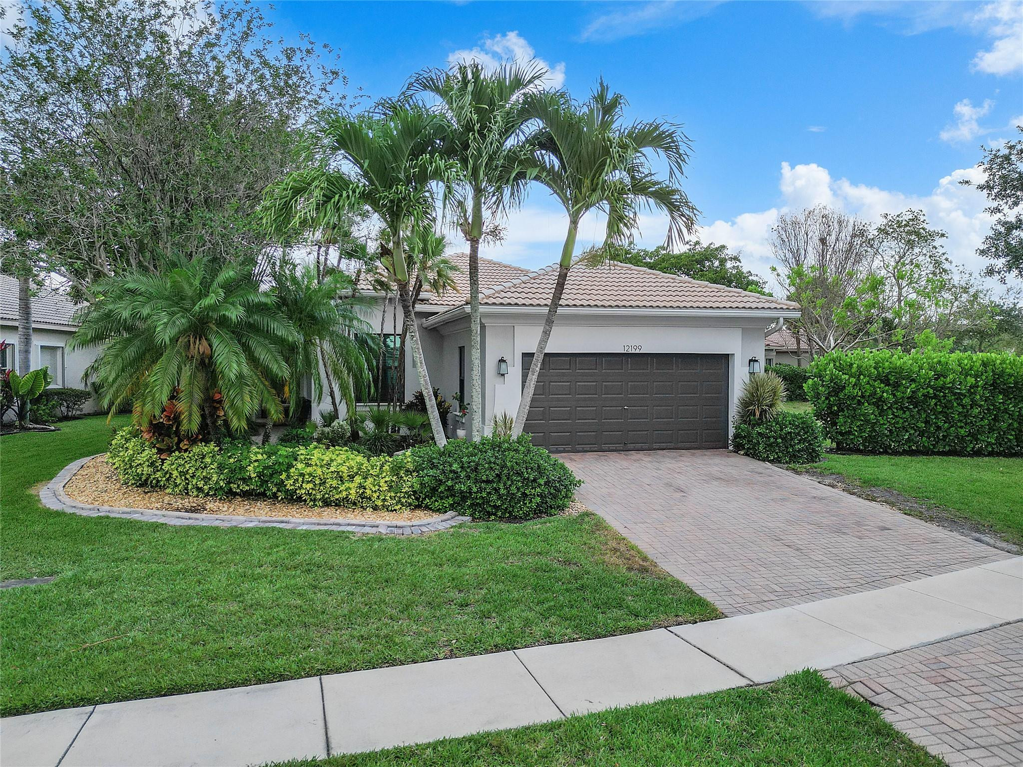 12199 NW 77th Mnr