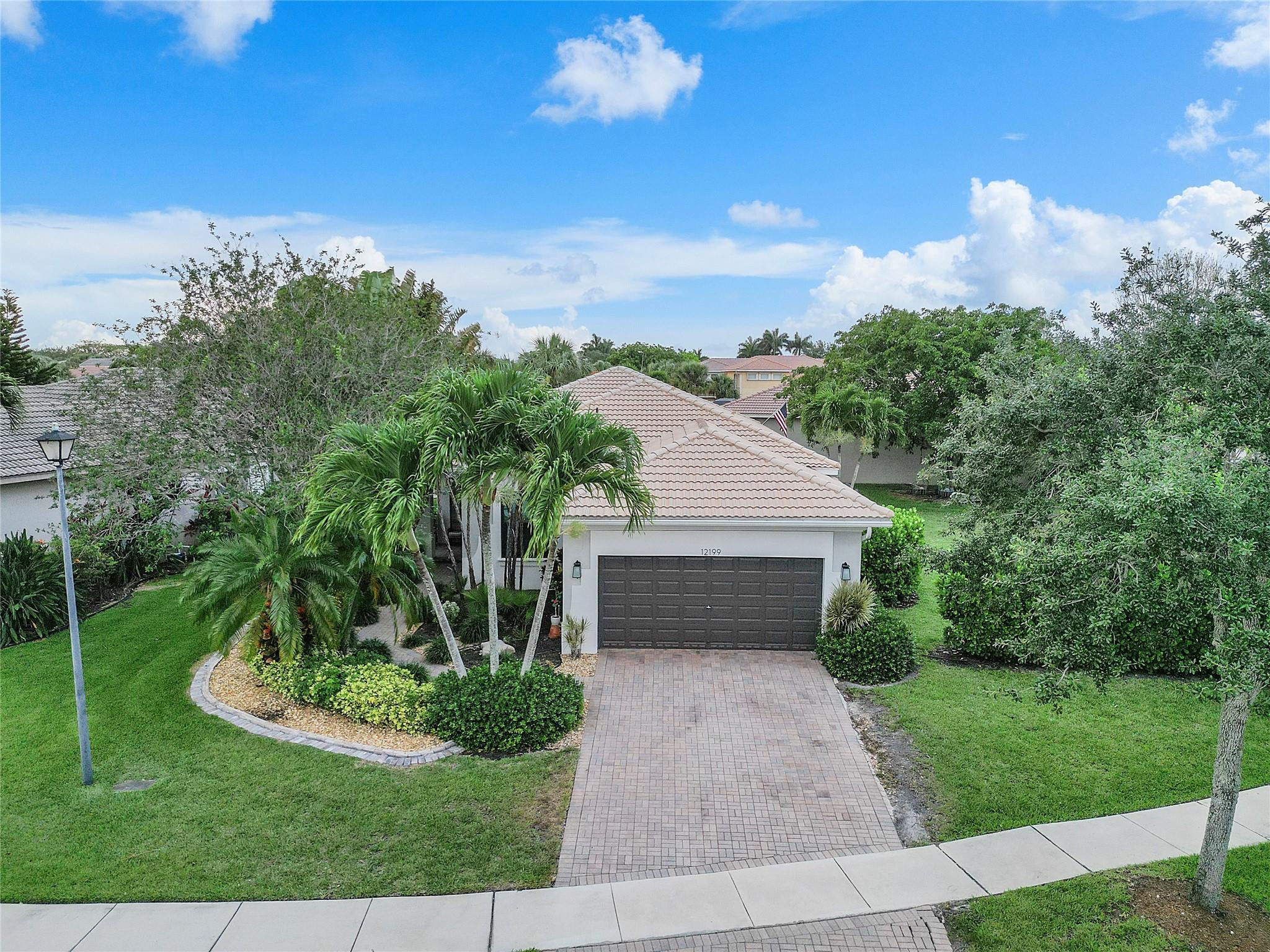 12199 NW 77th Mnr