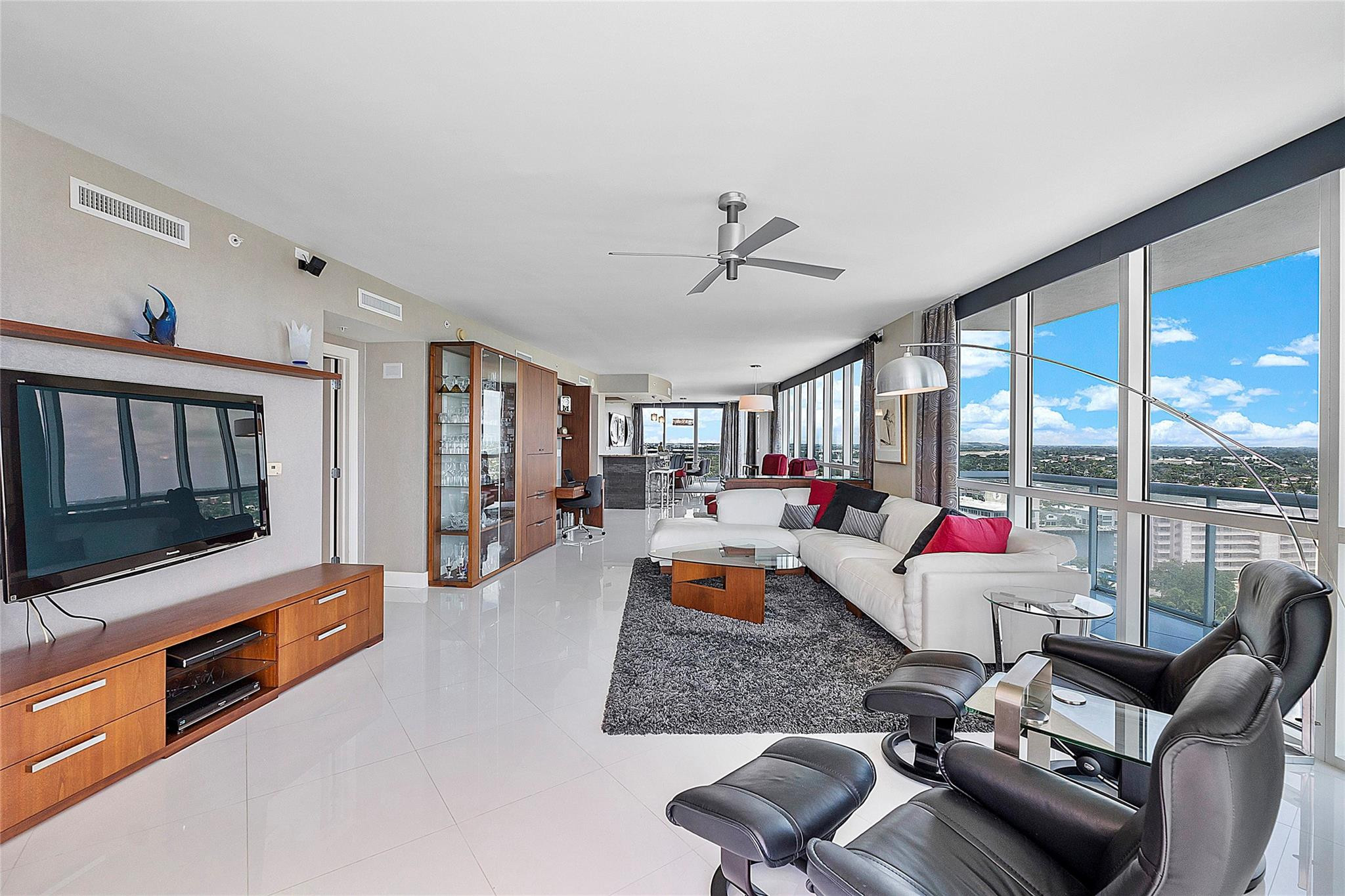 1 N Ocean Blvd 1407