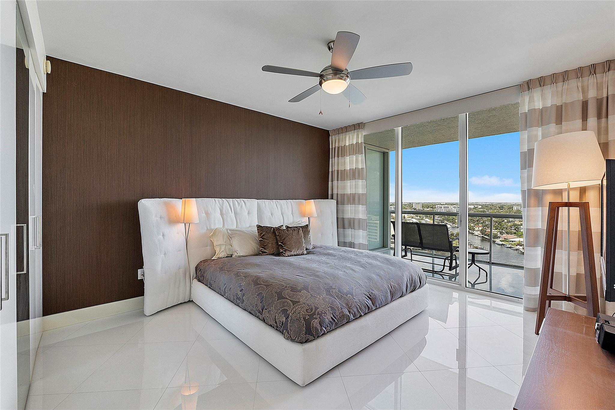 1 N Ocean Blvd 1407