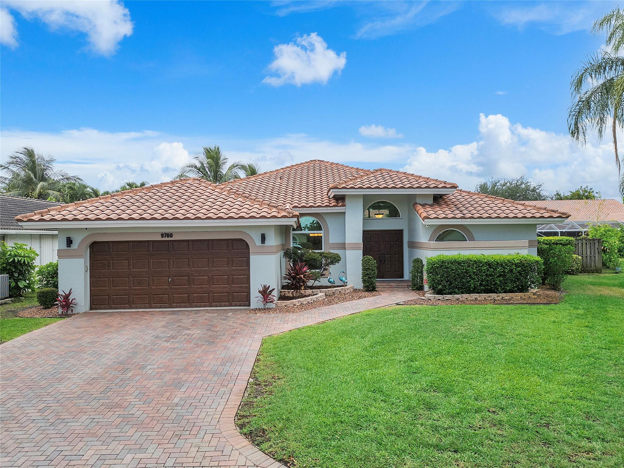 9760 NW 51st St