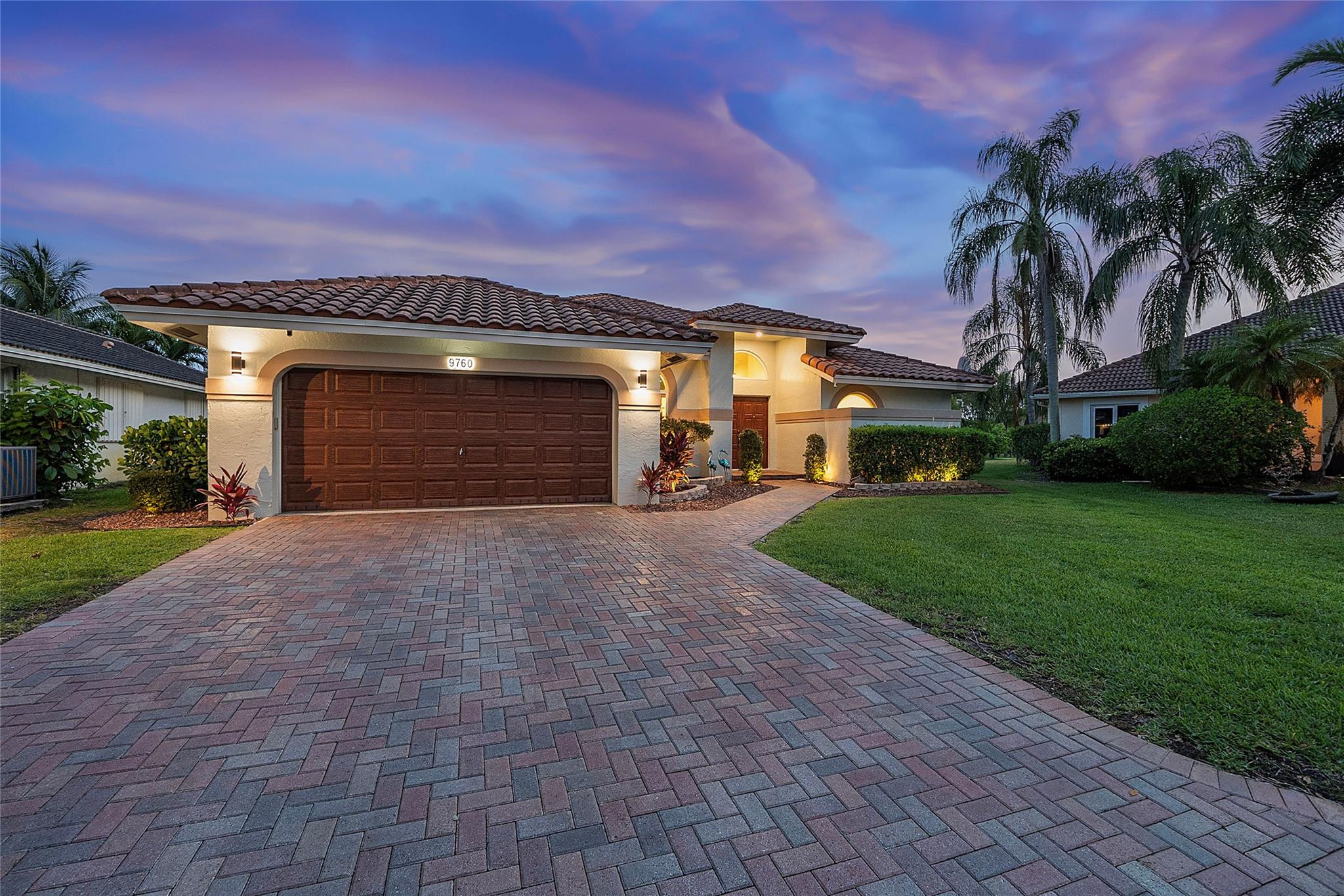 9760 NW 51st St