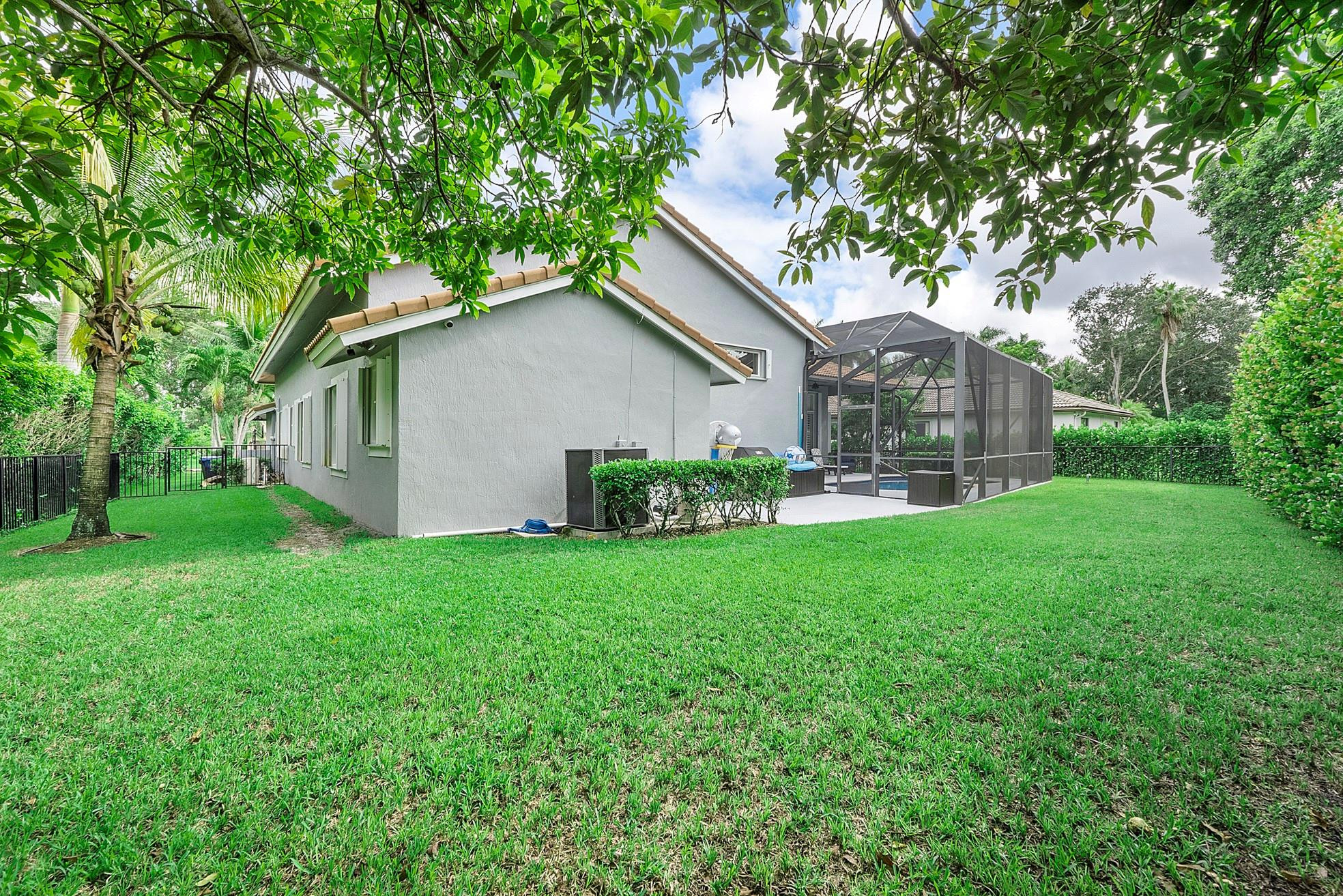 11949 NW 11th Ct