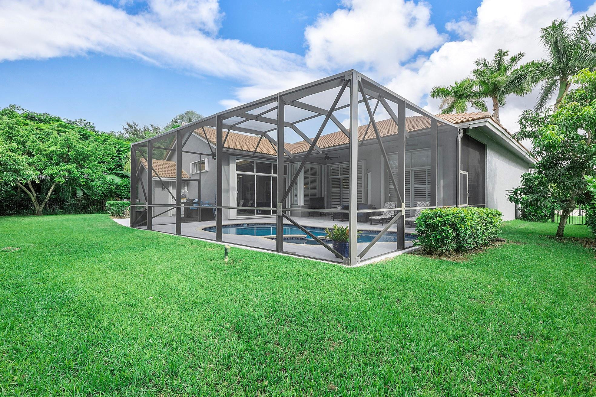 11949 NW 11th Ct