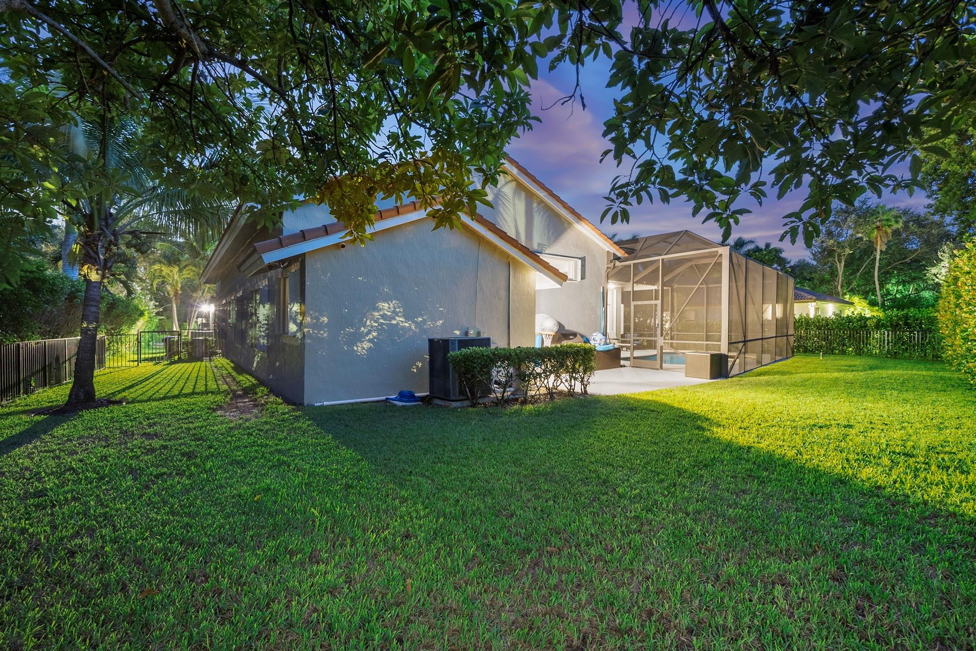 11949 NW 11th Ct