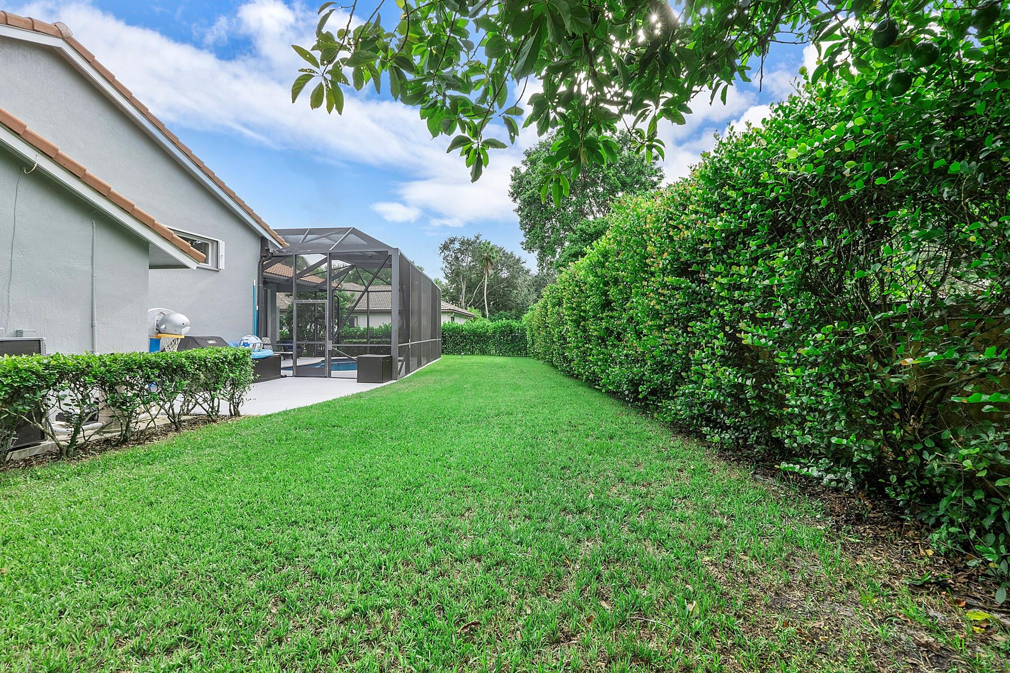 11949 NW 11th Ct