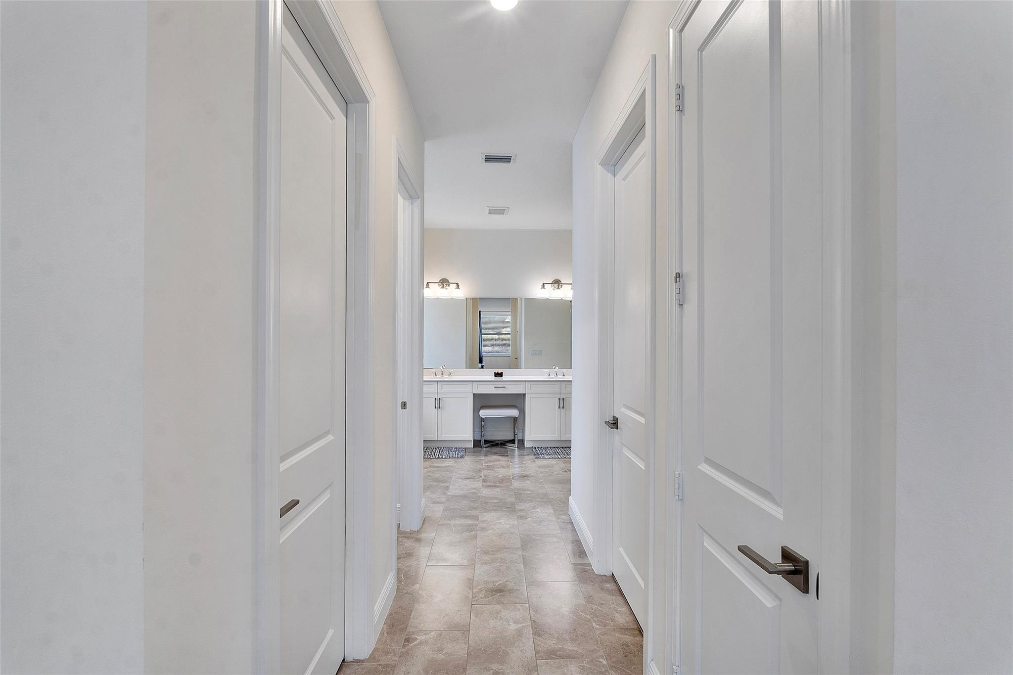 11740 Waterway Cir