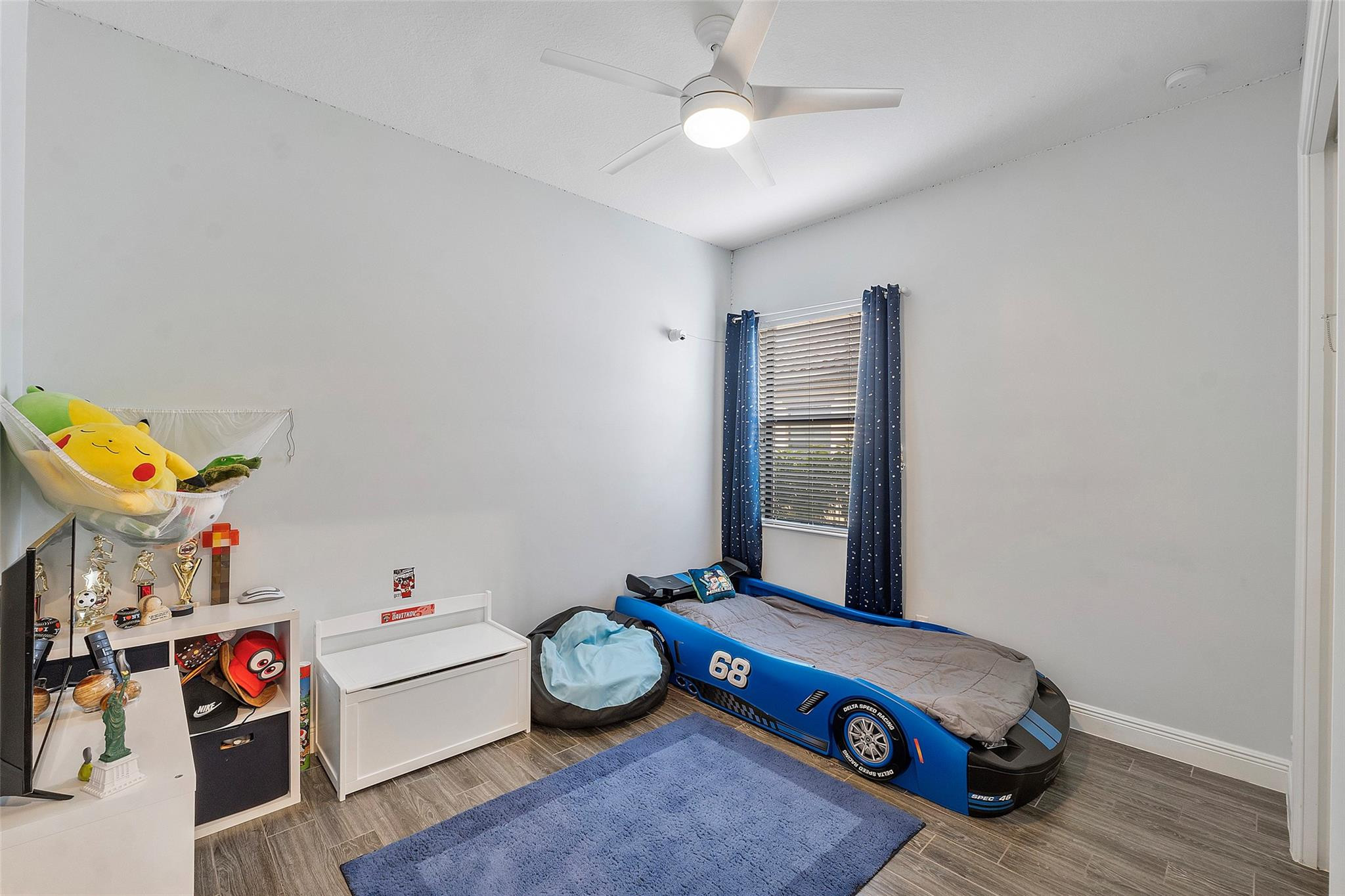 11740 Waterway Cir