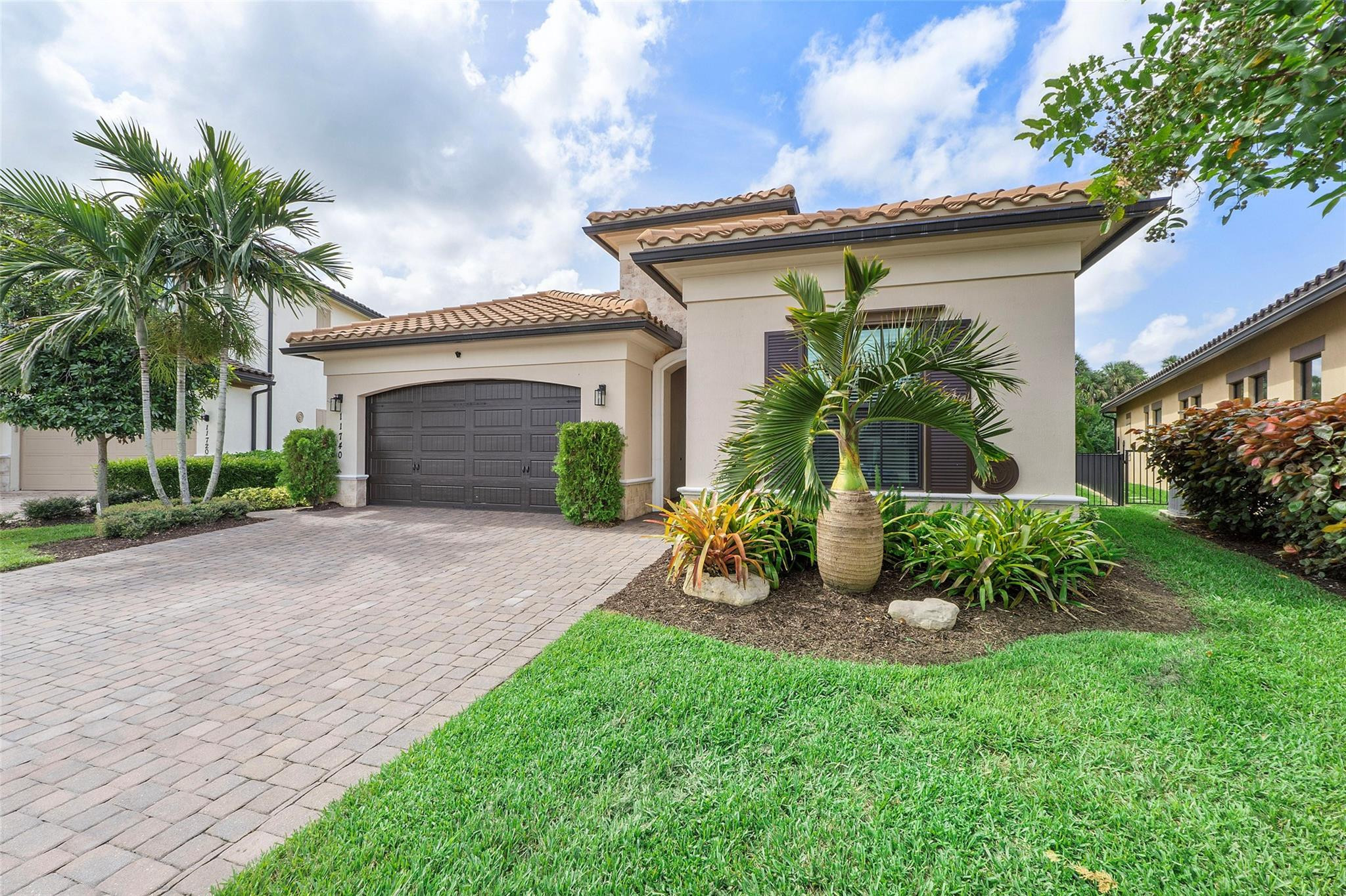 11740 Waterway Cir