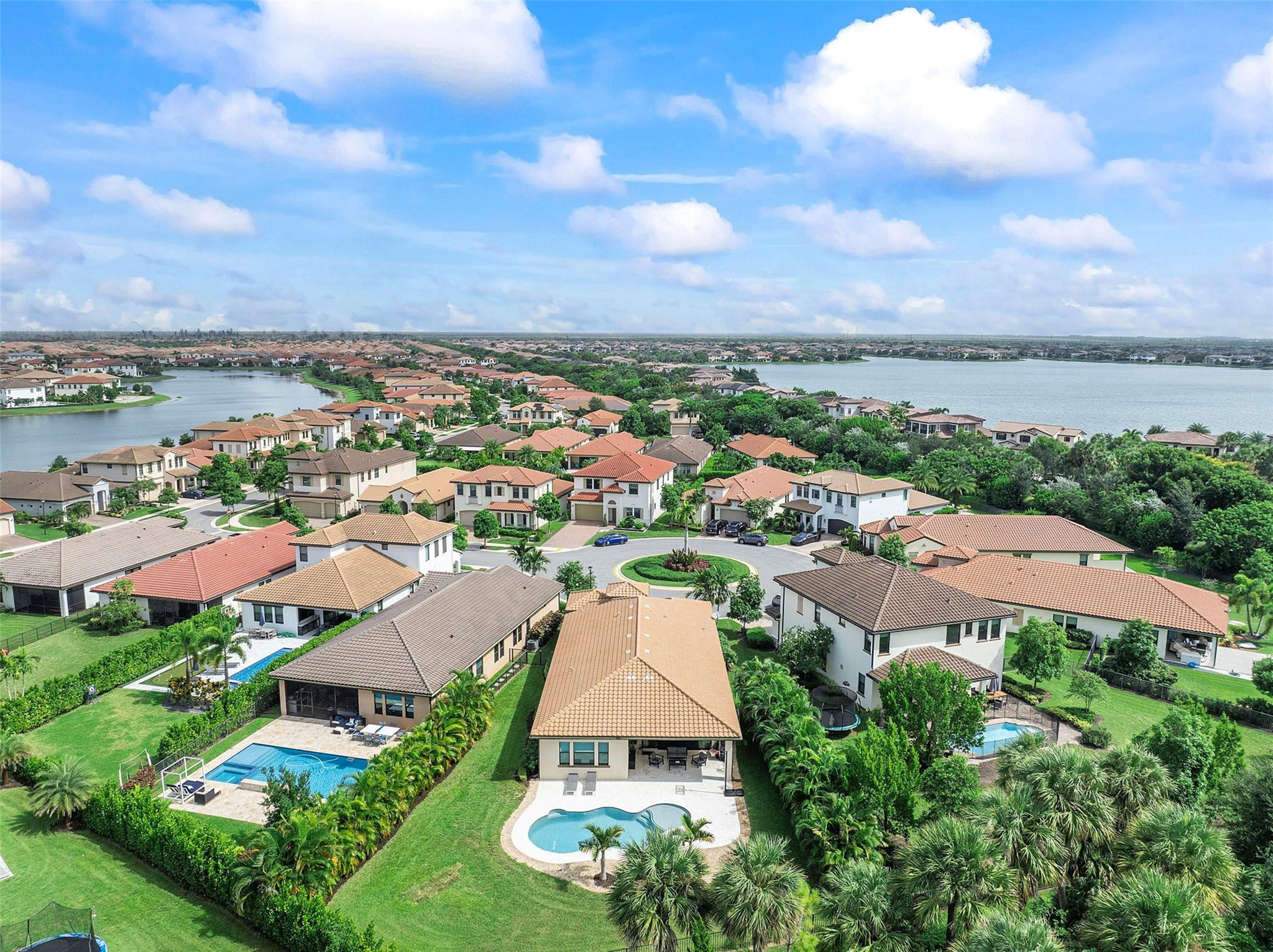 11740 Waterway Cir