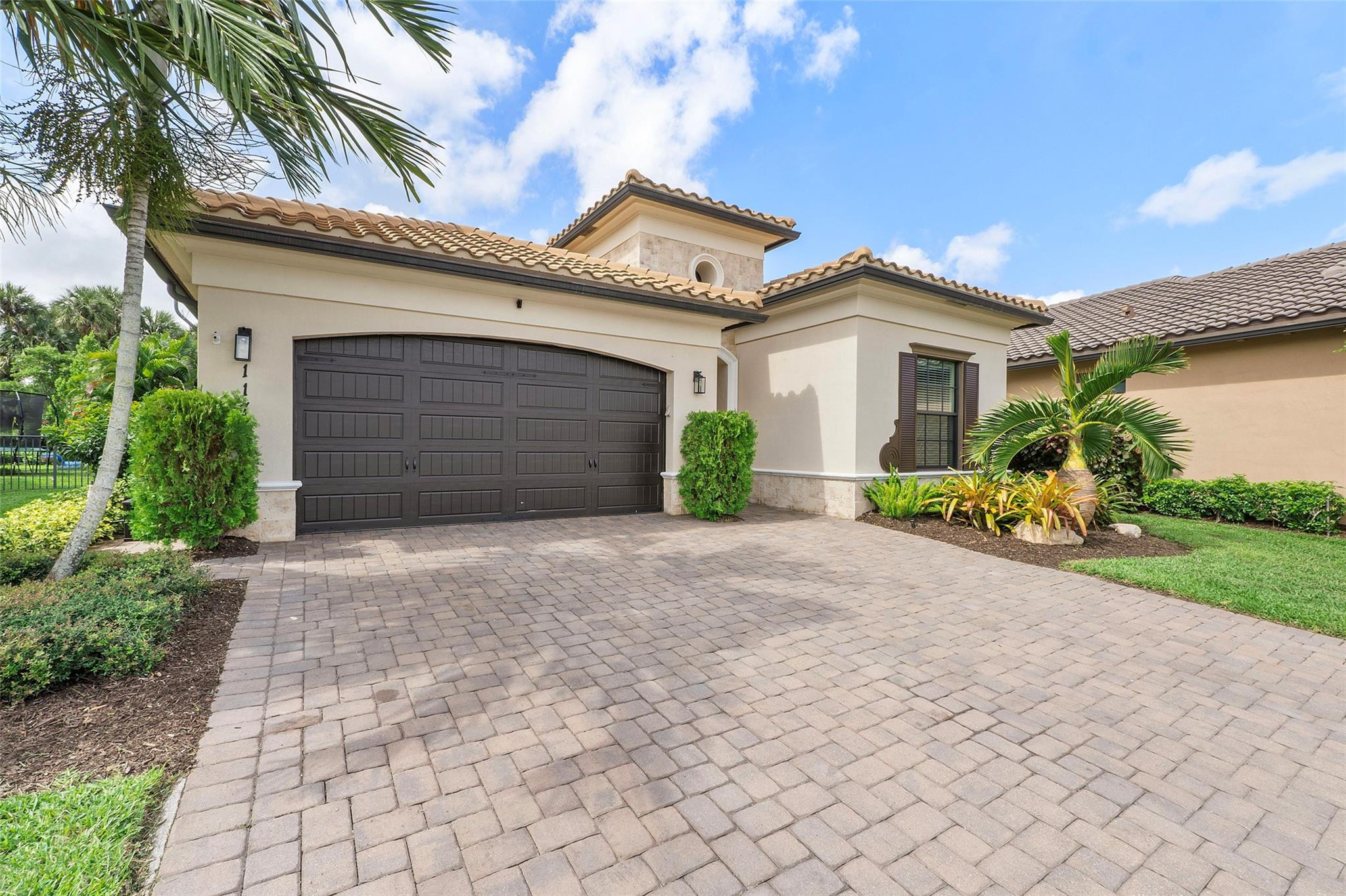 11740 Waterway Cir