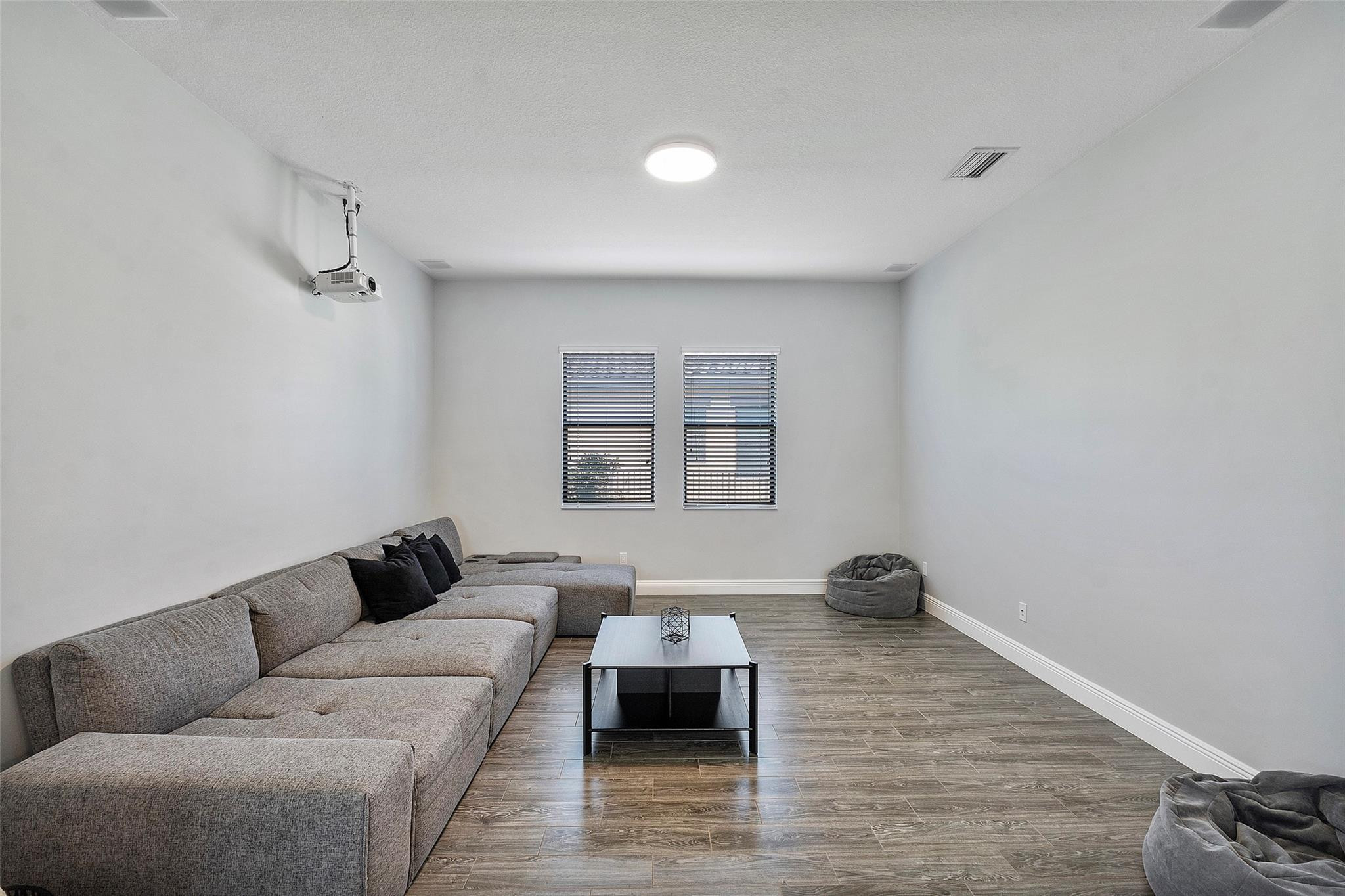 11740 Waterway Cir