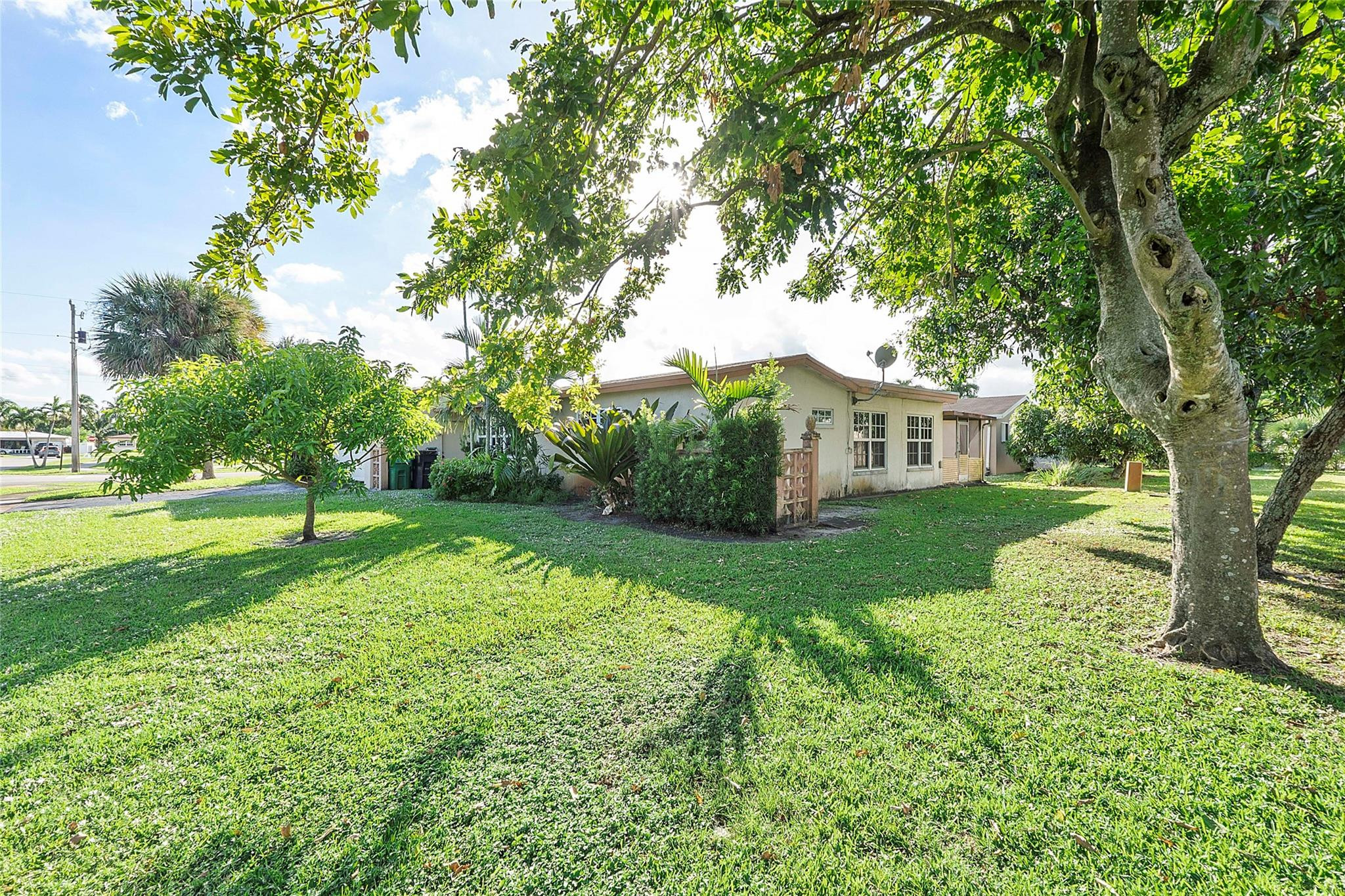 4701 NW 41st Ct