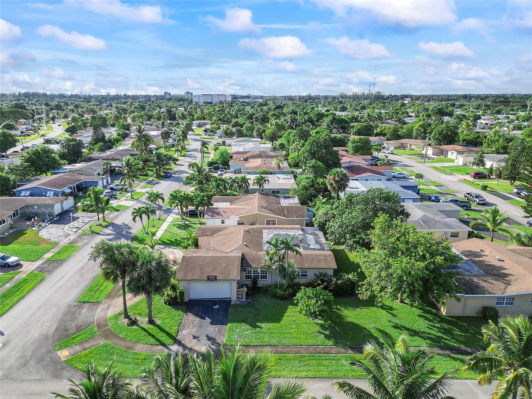 4701 NW 41st Ct