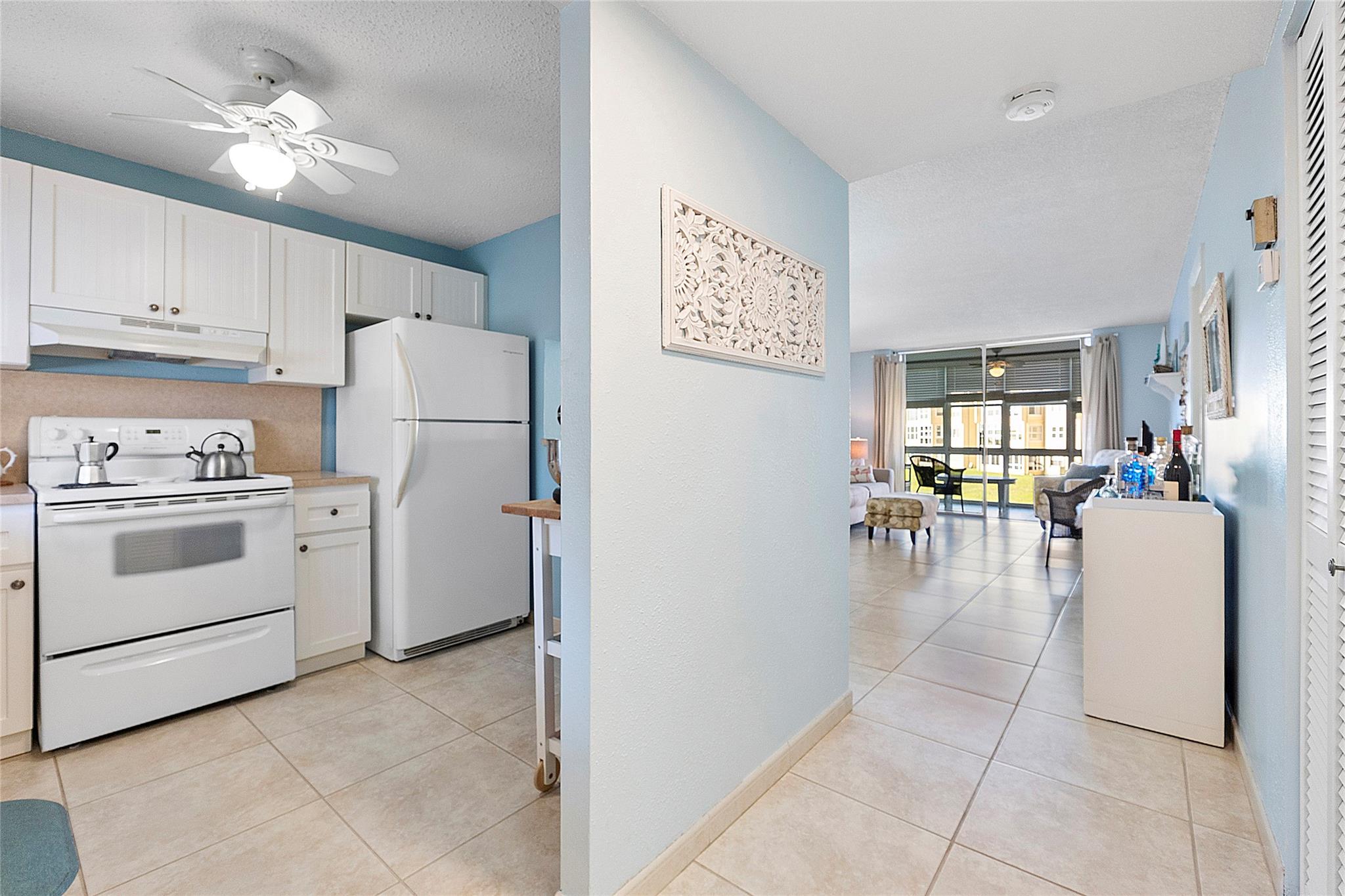 2761 N Pine Island Rd 204
