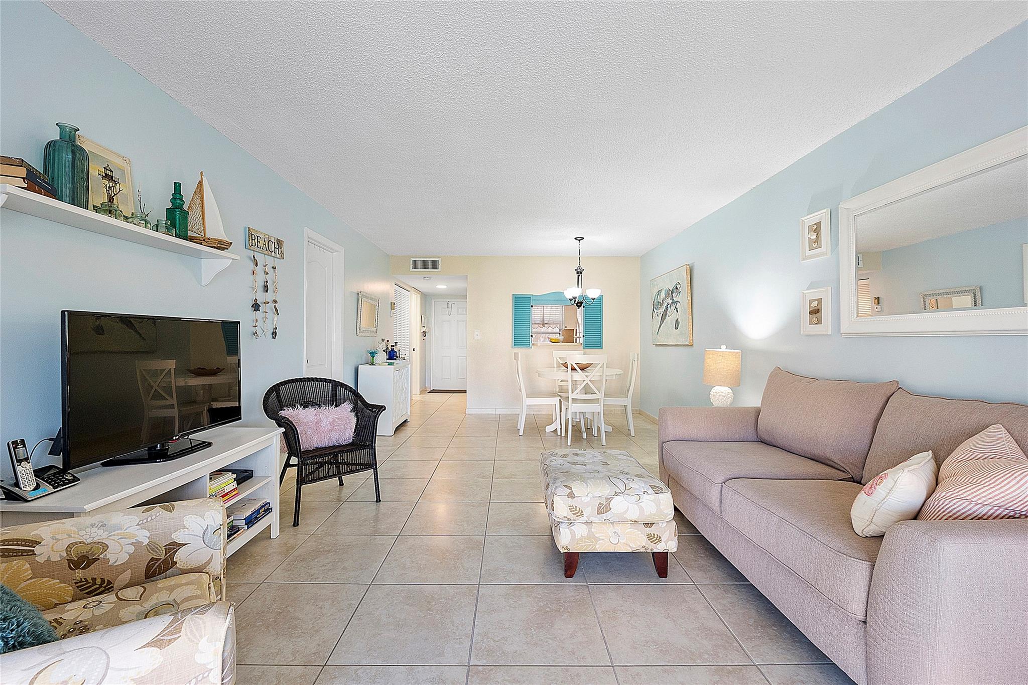 2761 N Pine Island Rd 204