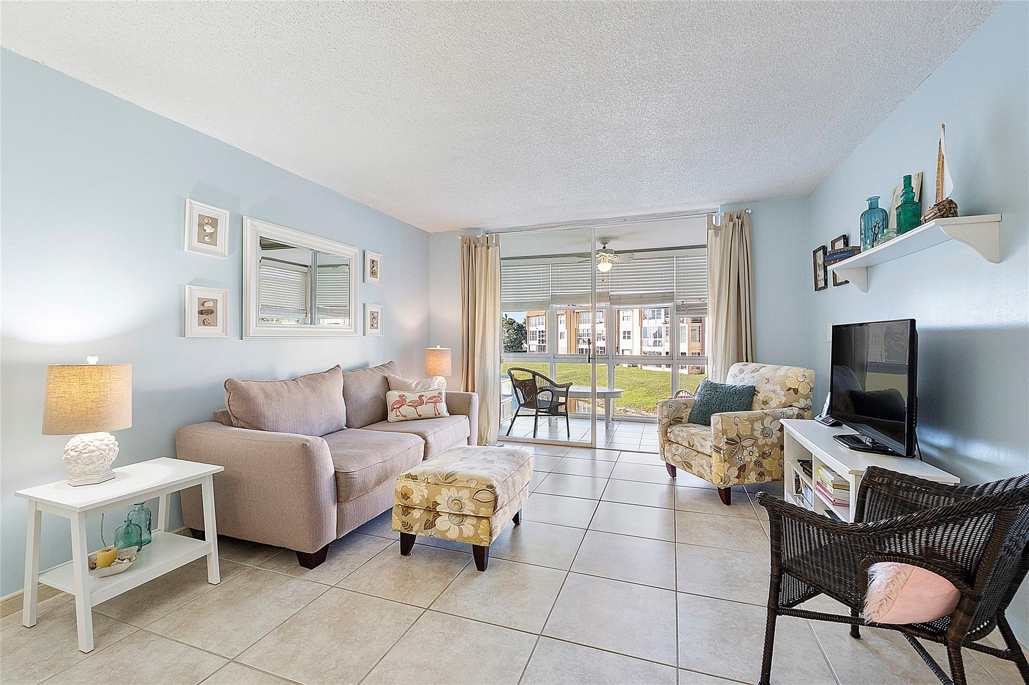 2761 N Pine Island Rd 204
