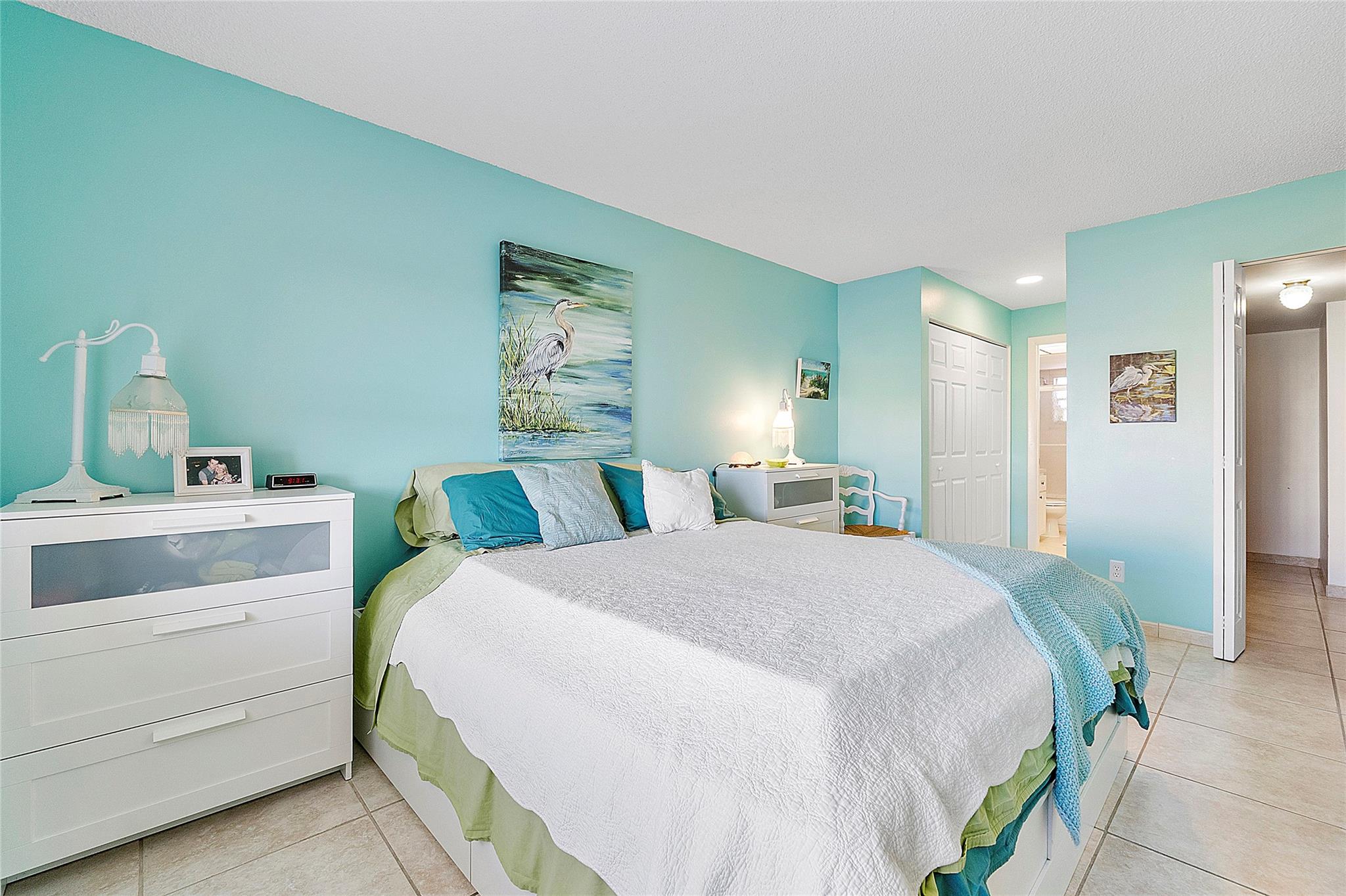 2761 N Pine Island Rd 204