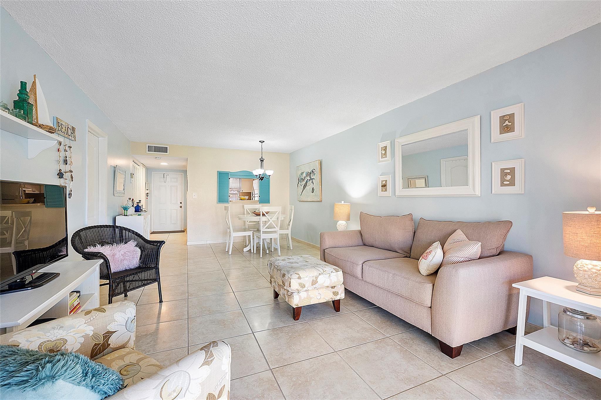 2761 N Pine Island Rd 204