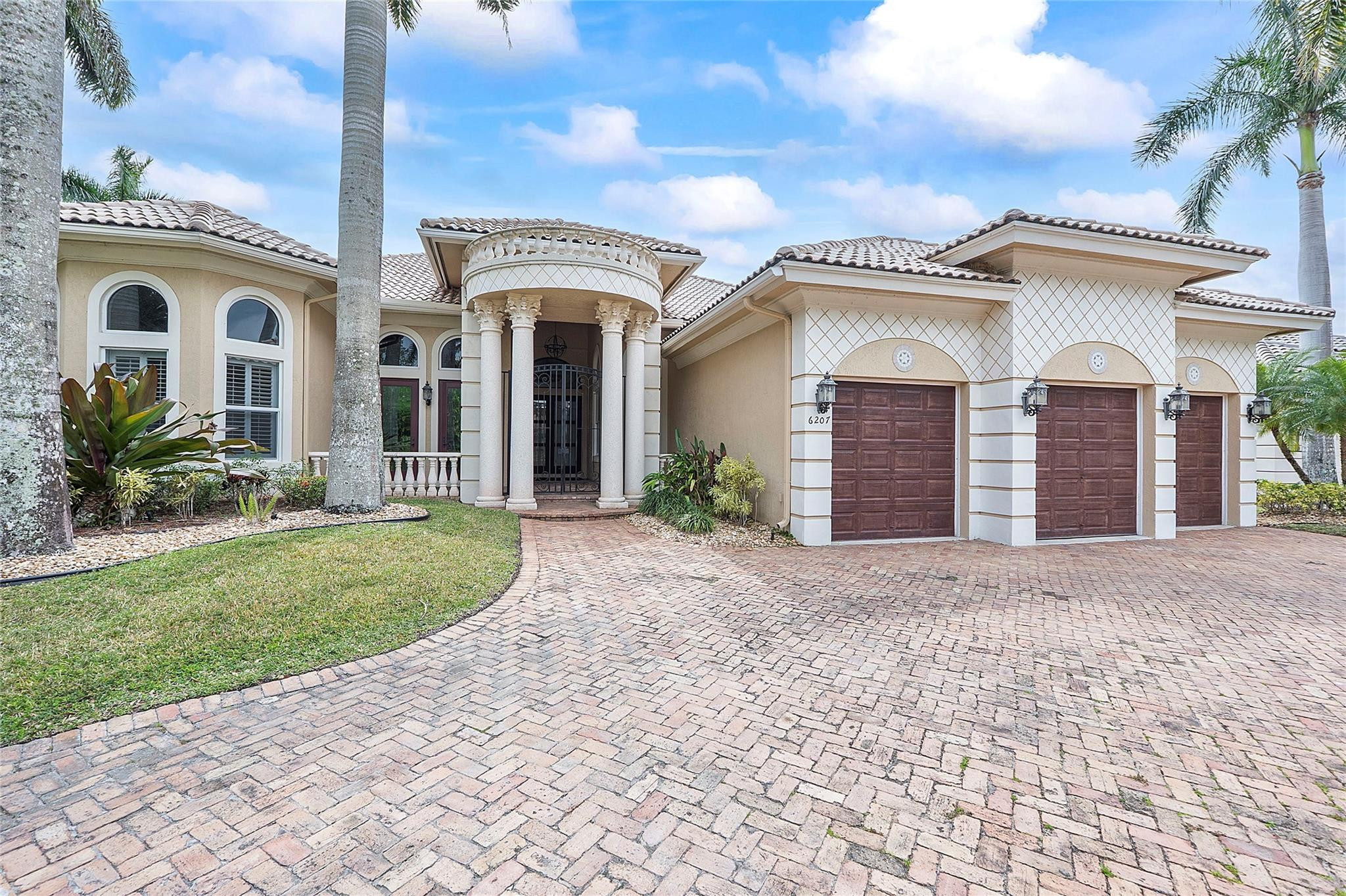 6207 NW 120th Dr