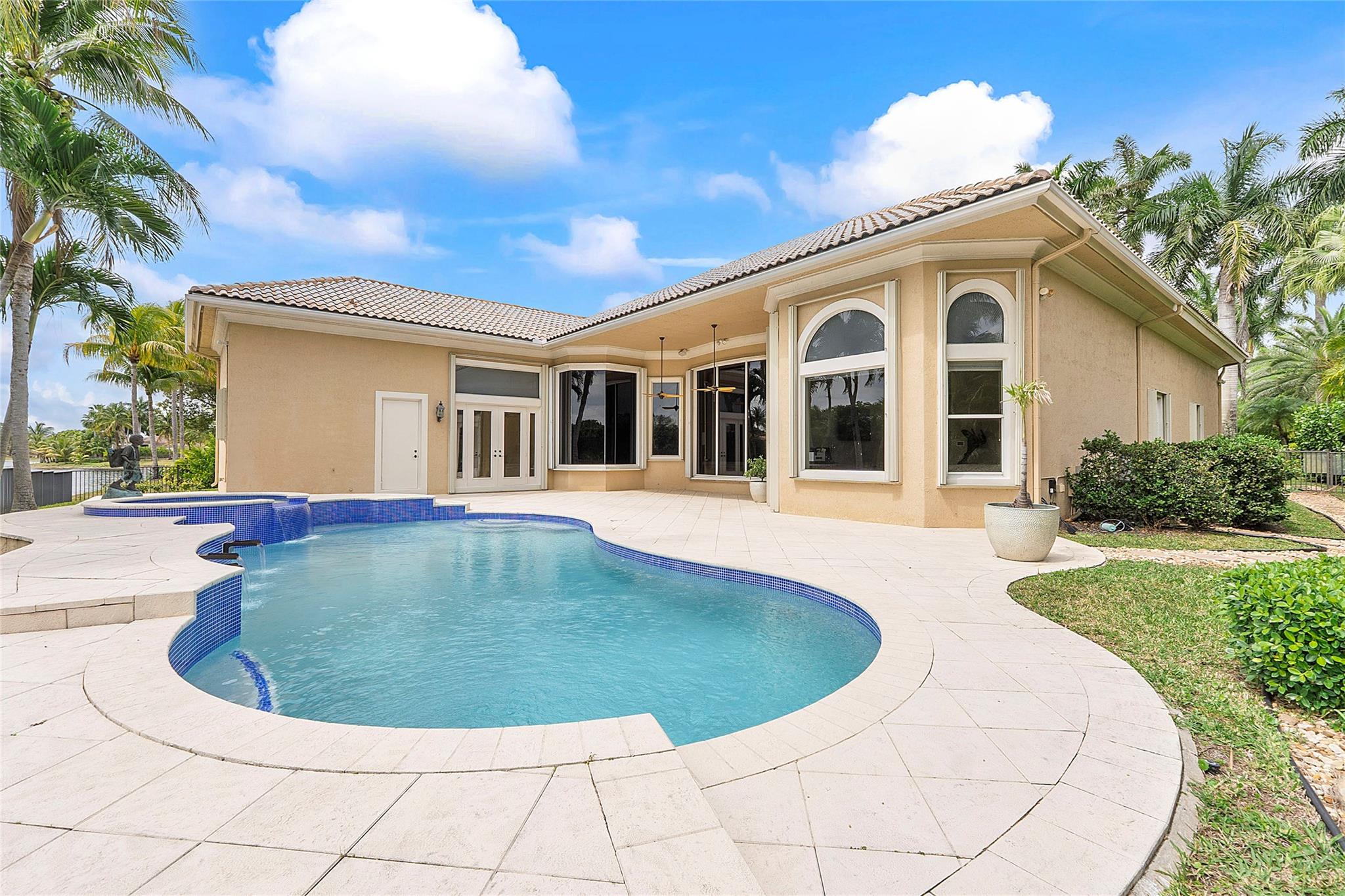6207 NW 120th Dr