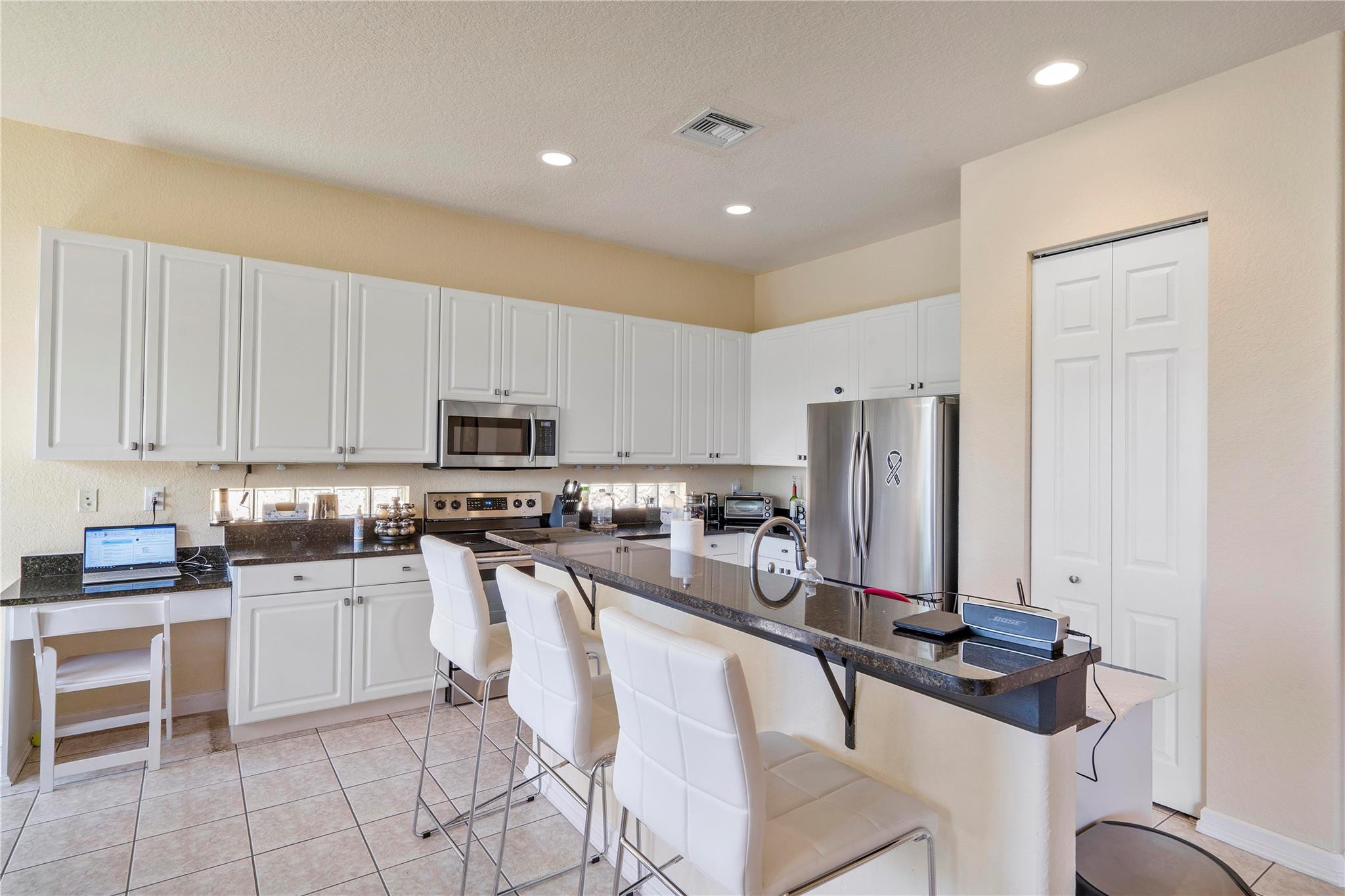 12319 NW 77th Mnr