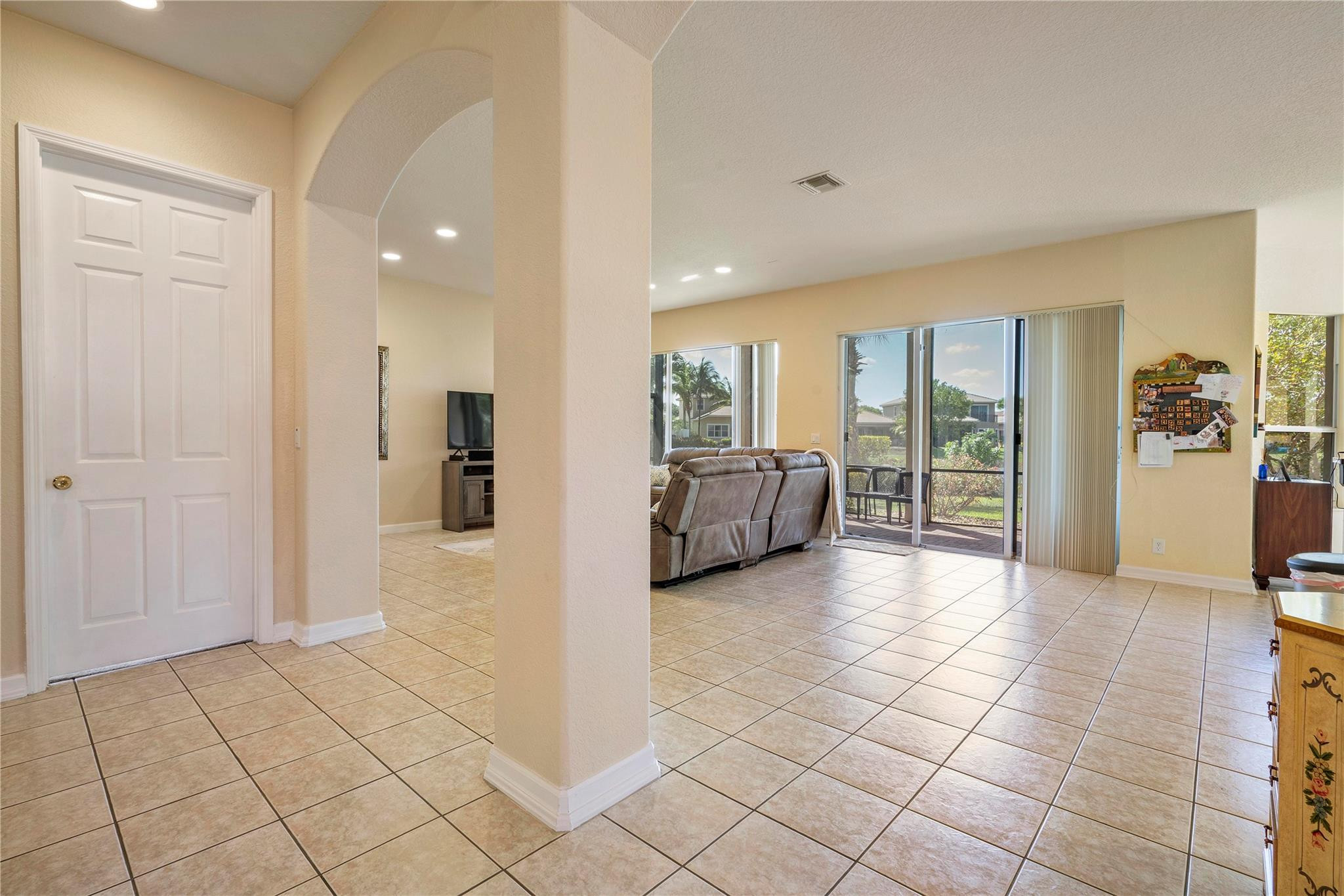 12319 NW 77th Mnr