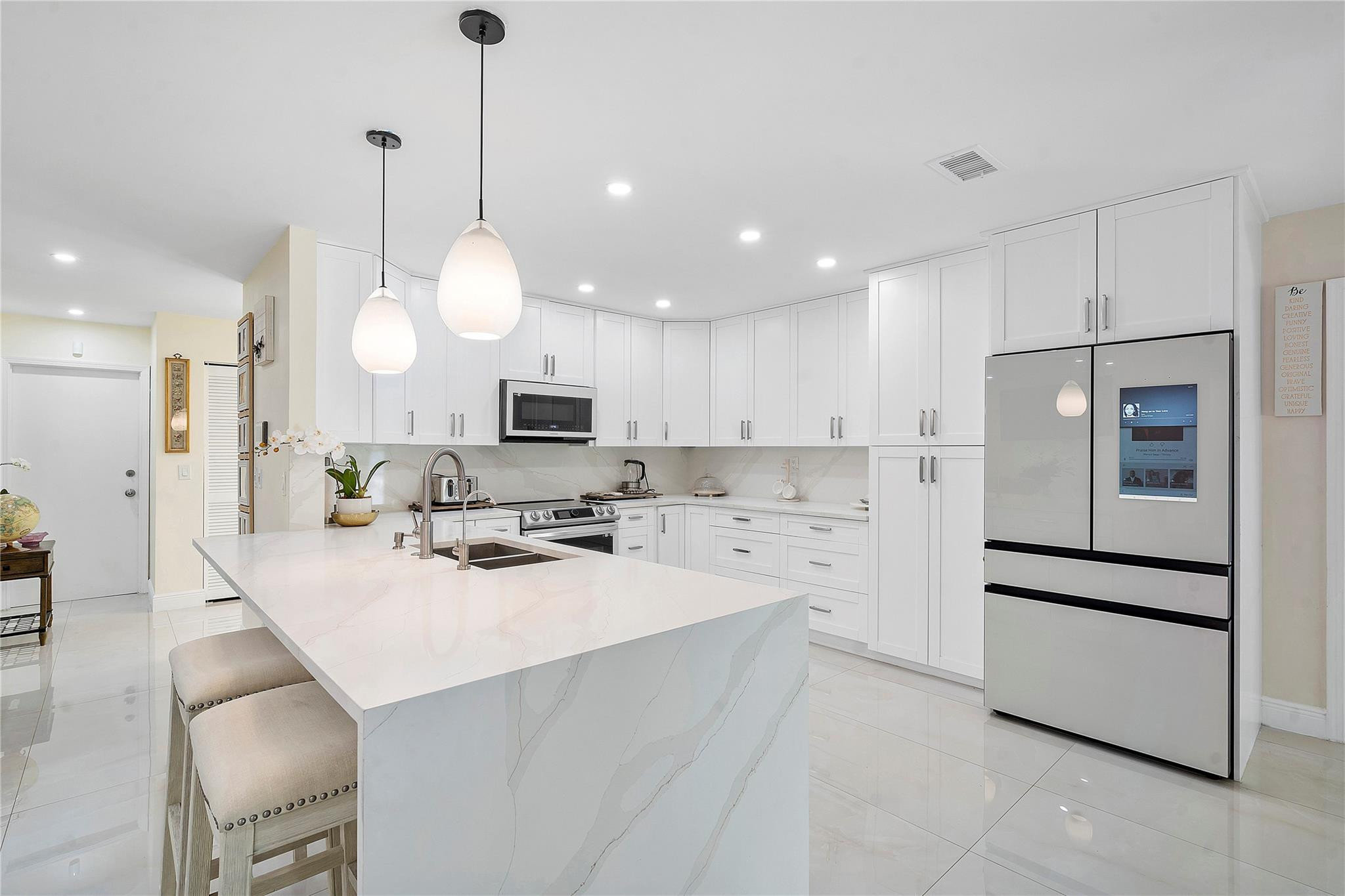 10209 Vestal Ct