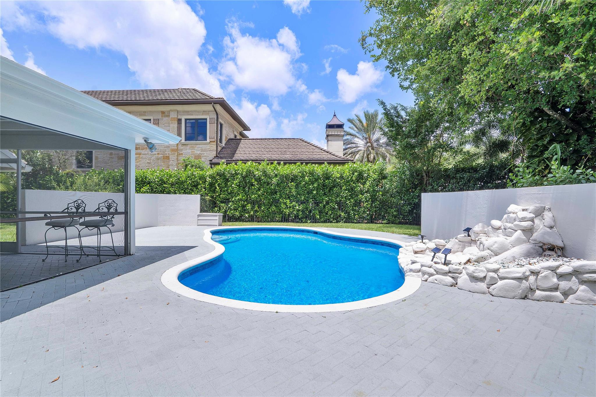 10209 Vestal Ct