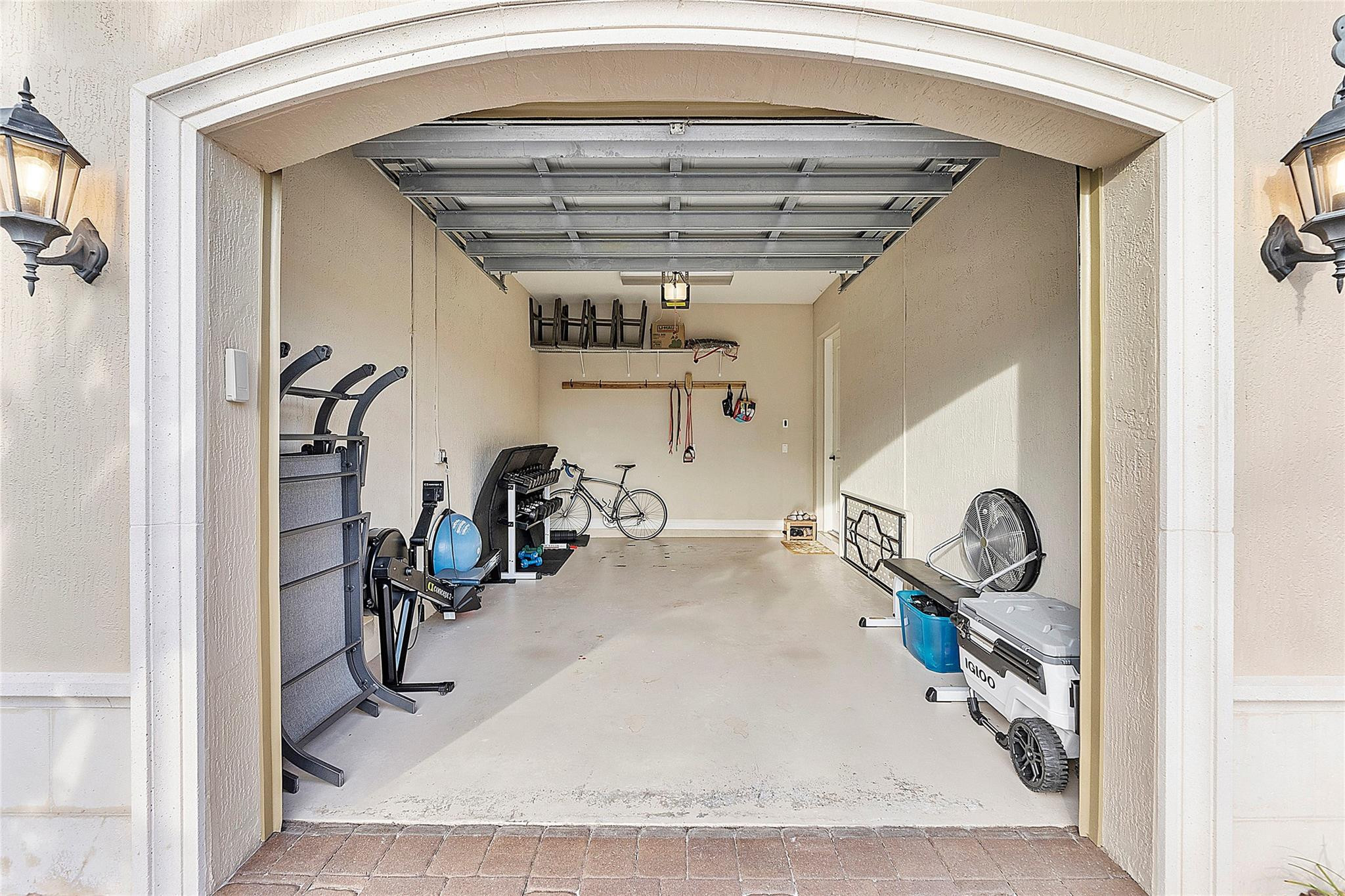 8062 NW 112th Ter