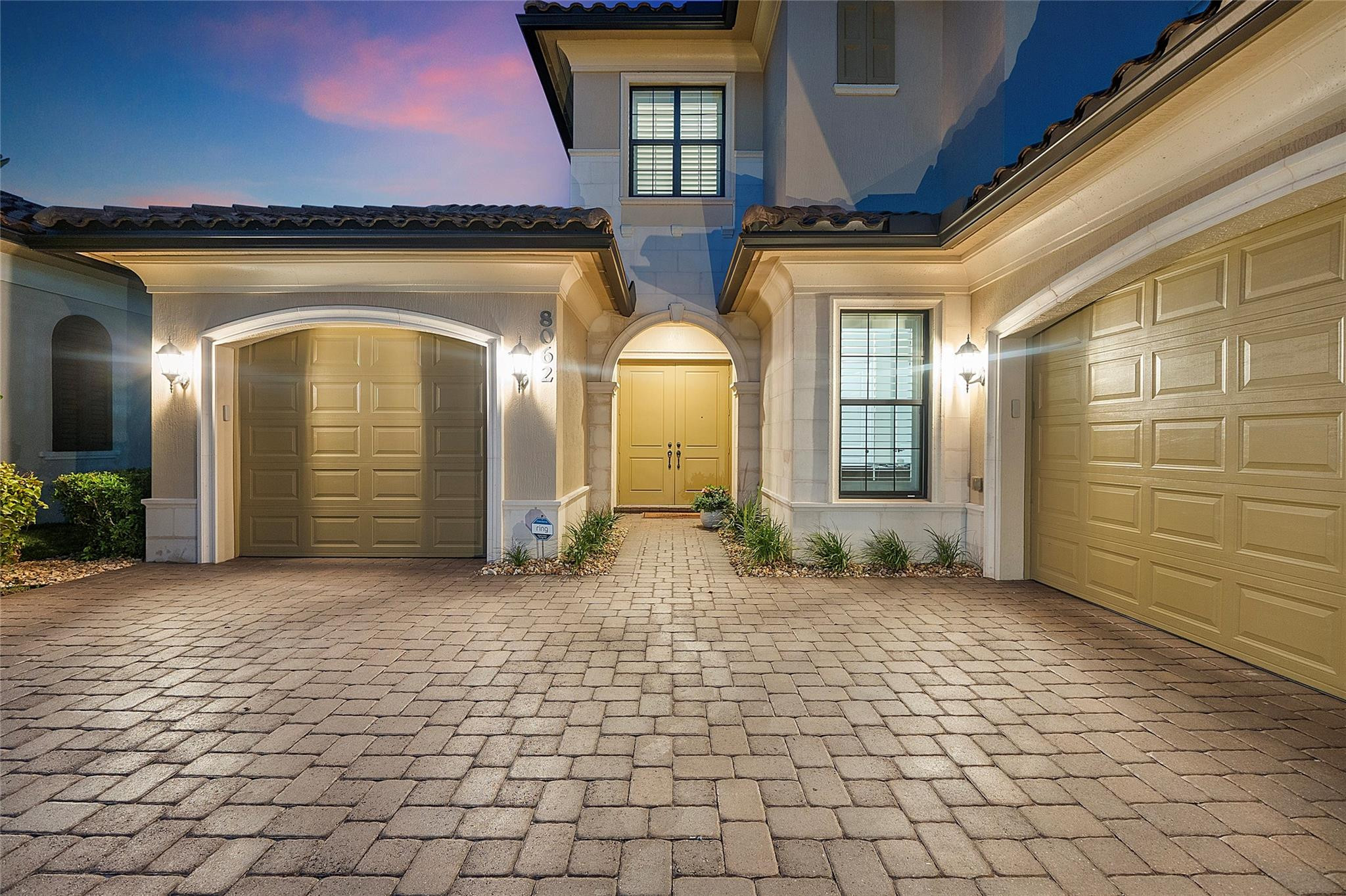 8062 NW 112th Ter