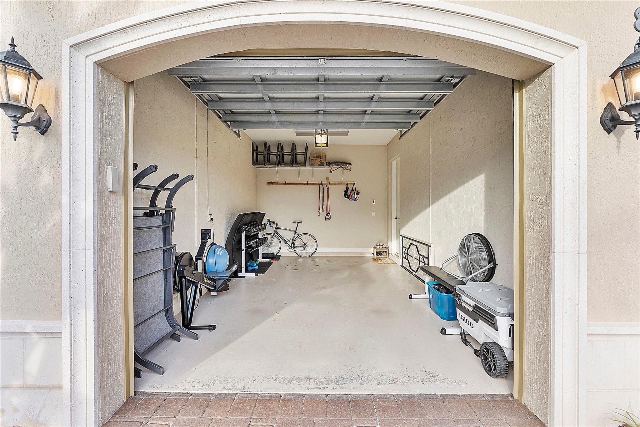 8062 NW 112th Ter