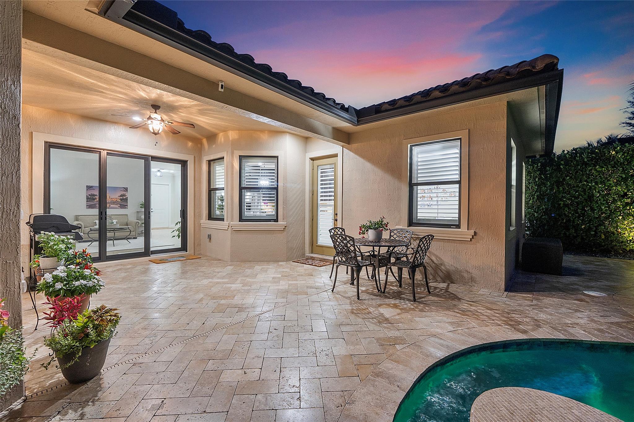 8062 NW 112th Ter